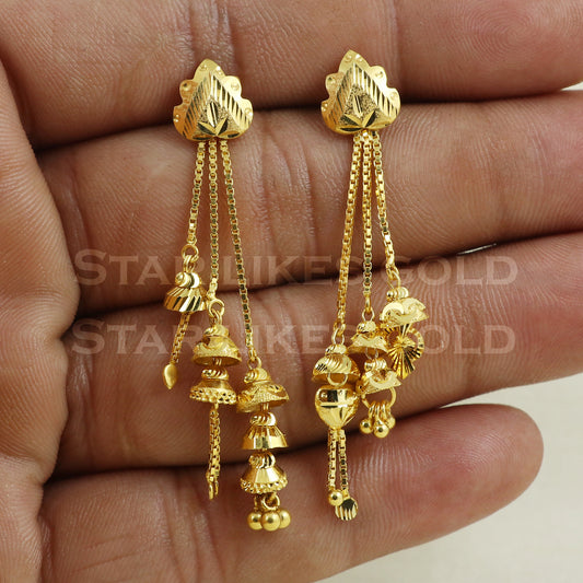 18 karat 18k gold bali hoop earrings B1148