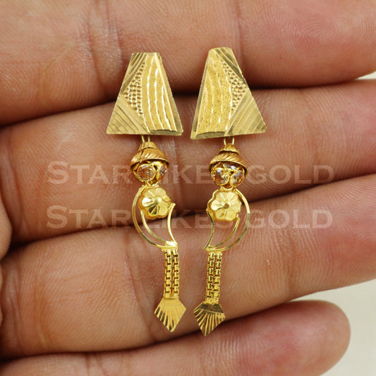 18 karat 18k gold dangle earrings jewelry B1152