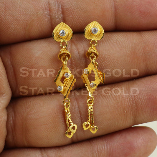 18 karat 18k gold dangle earrings jewelry B1161