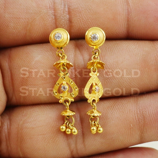 18 karat 18k gold dangle earrings jewelry B1166