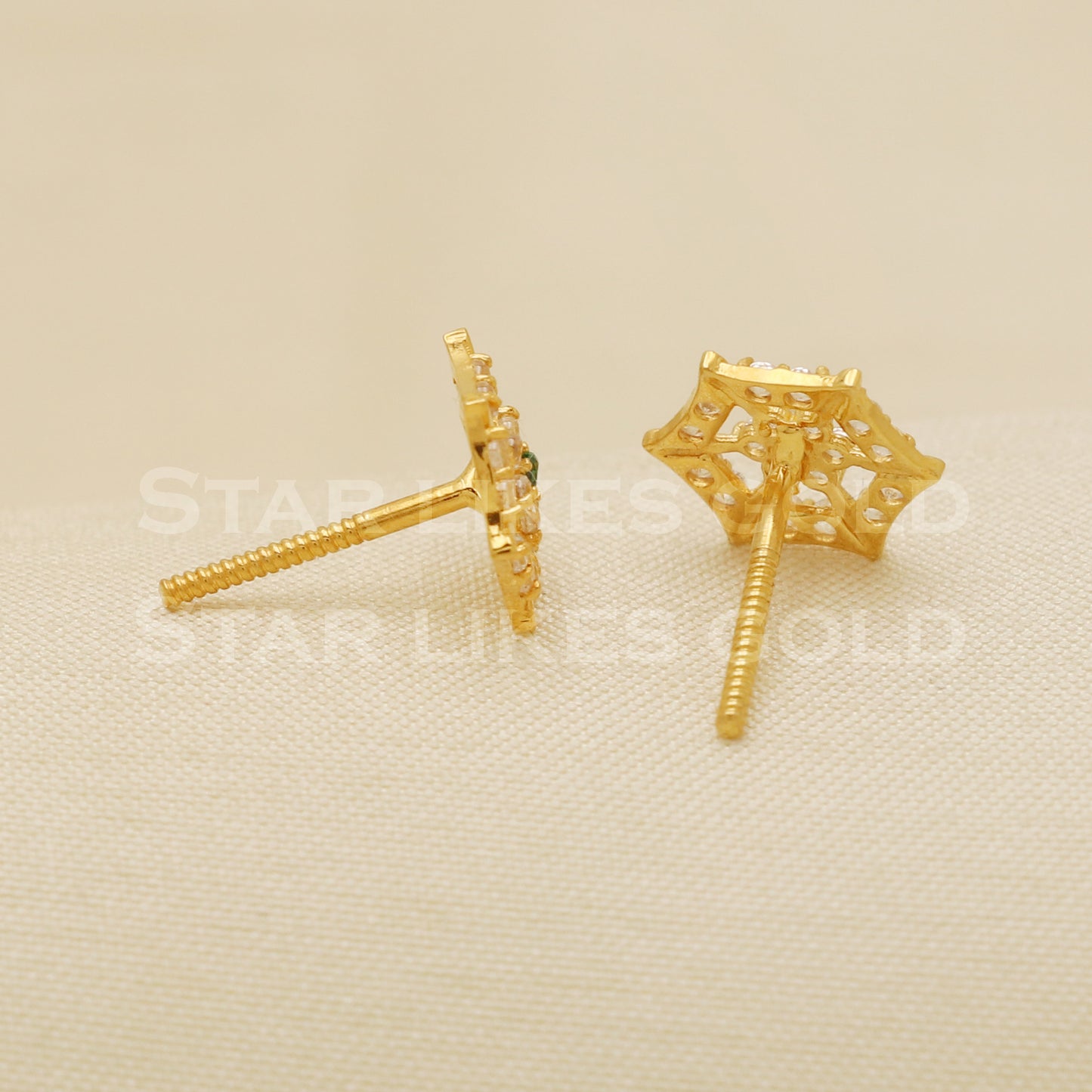 18 karat 18k gold stud earrings jewelry, B1186