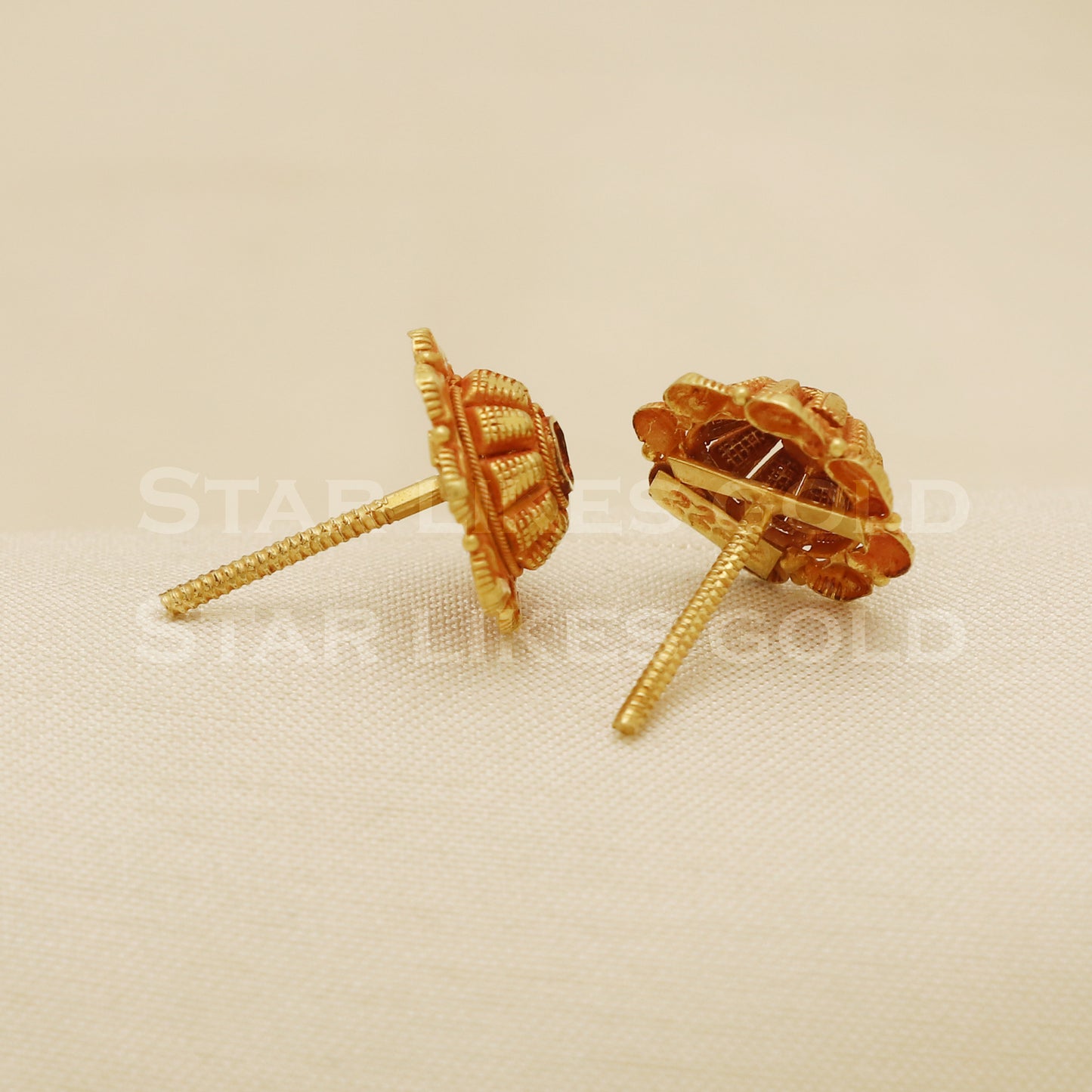 18 karat 18k gold stud earrings jewelry, B1191