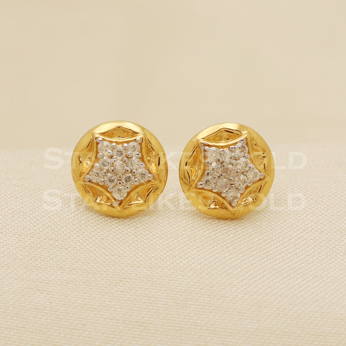 18 karat 18k gold stud earrings jewelry, B1192