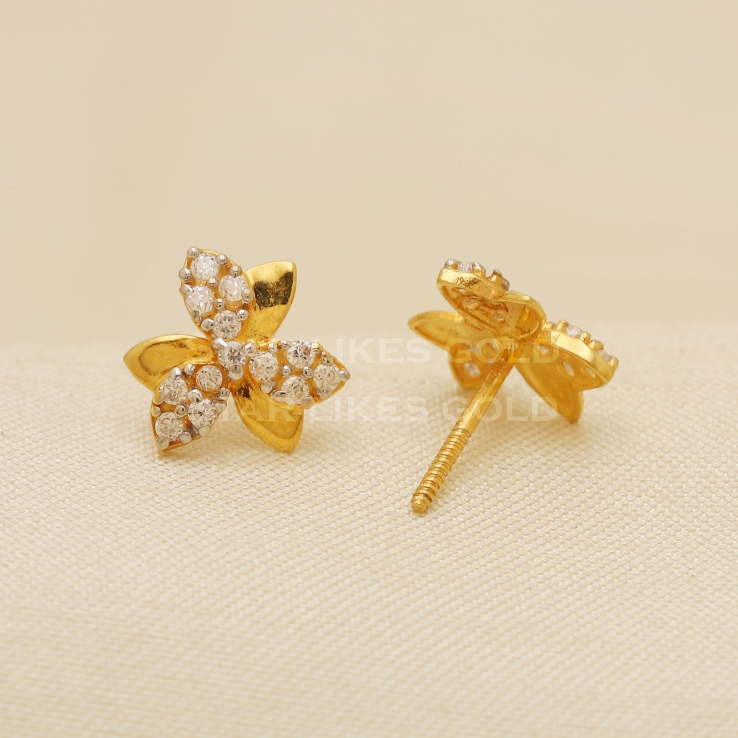 18 karat 18k gold stud earrings jewelry, B1195