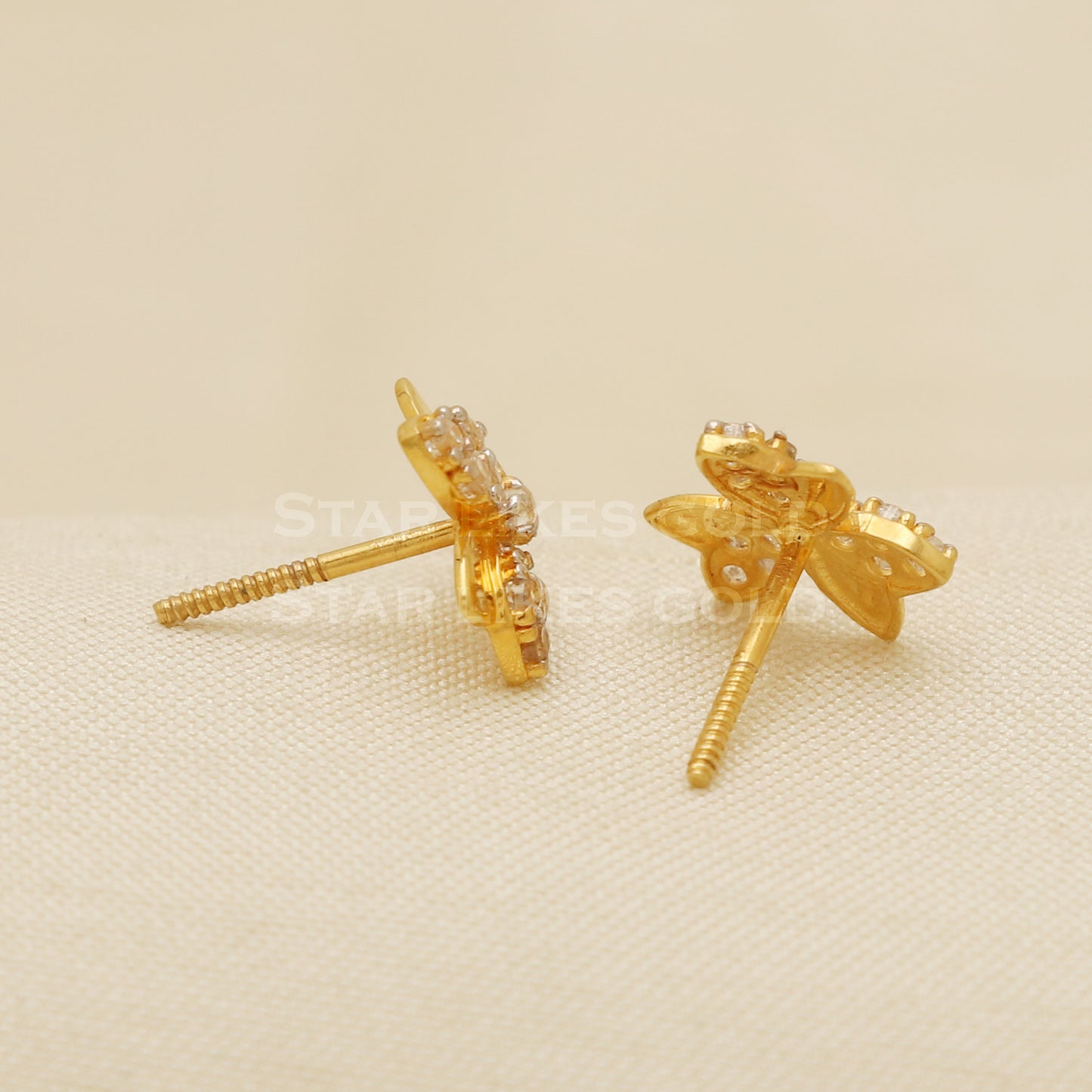 18 karat 18k gold stud earrings jewelry, B1195