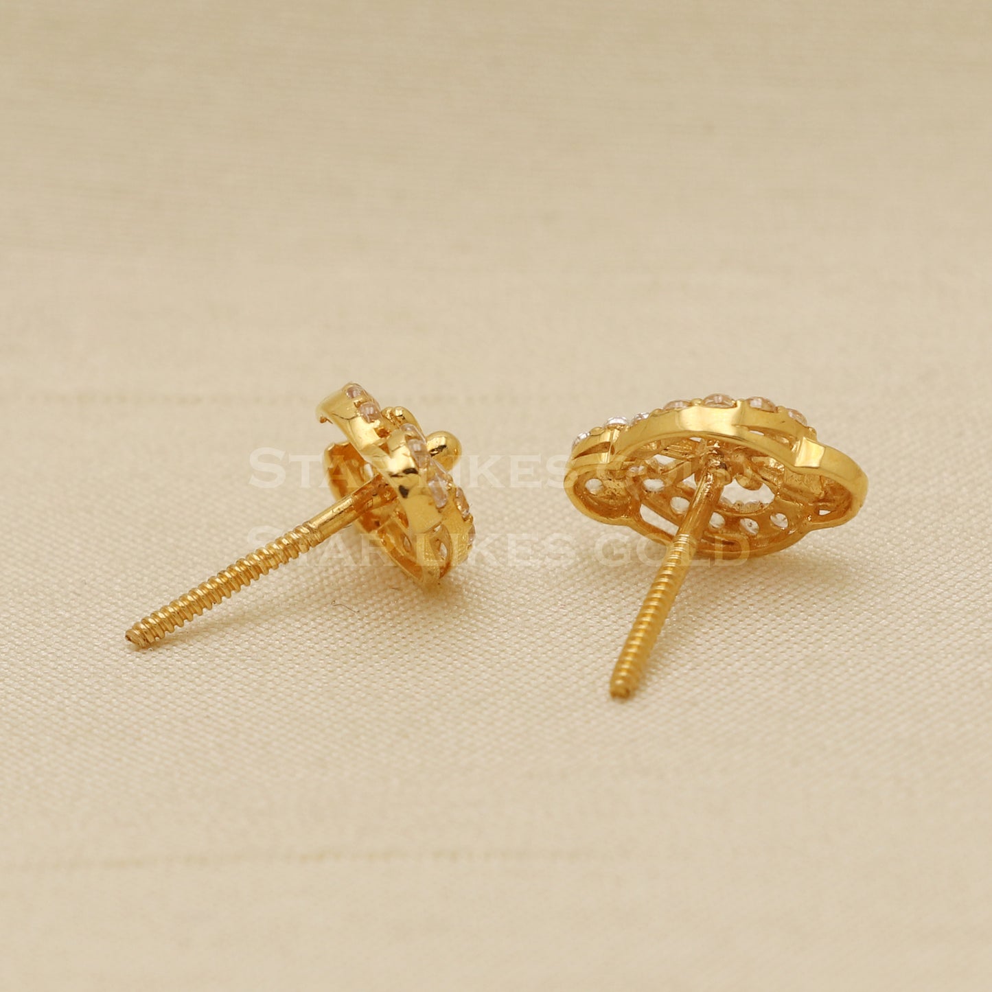 18 karat 18k gold stud earrings jewelry, B1196