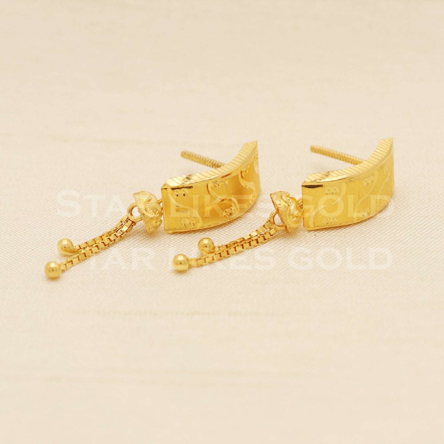 18 karat 18k gold stud earrings jewelry, B1203