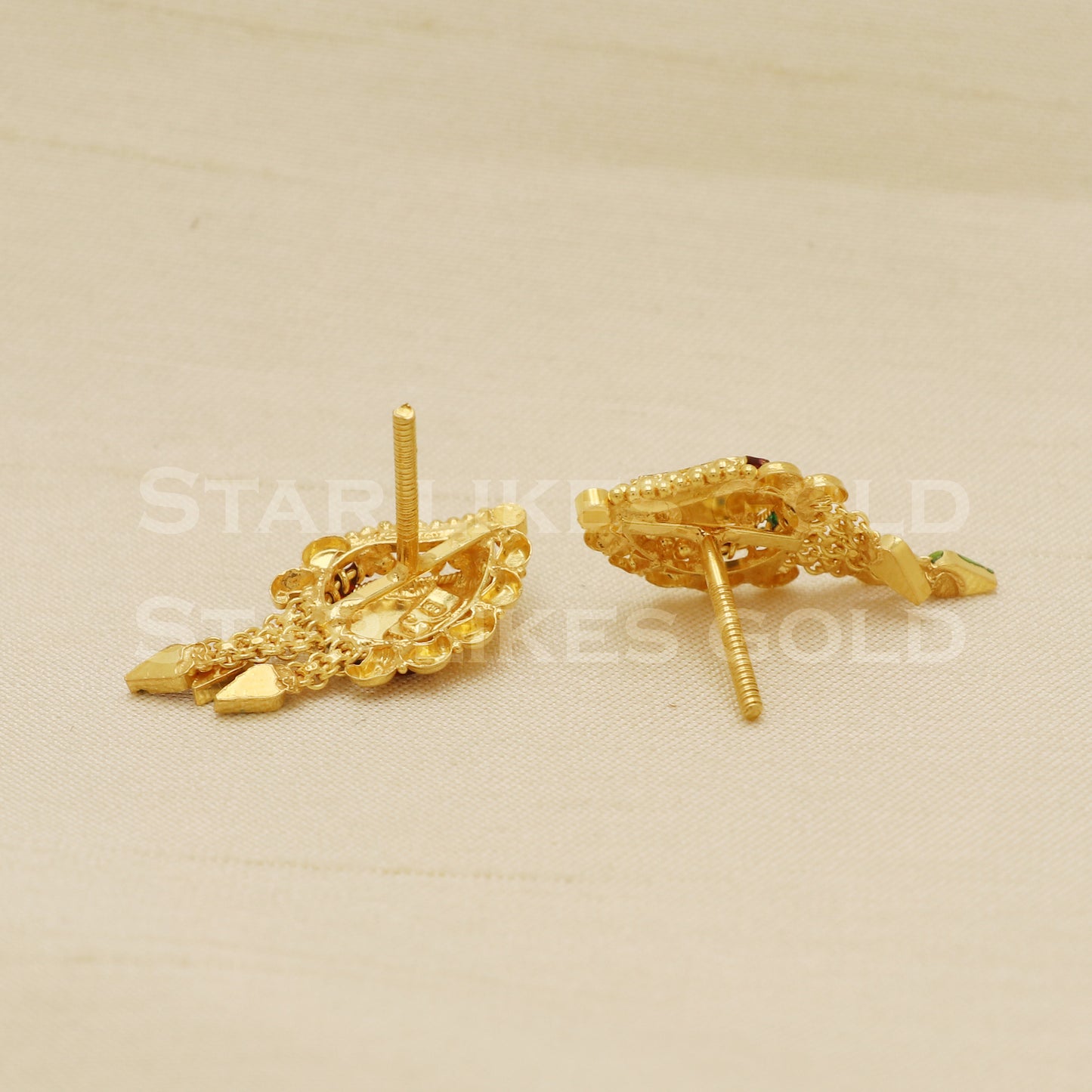 18 karat 18k gold stud earrings jewelry, B1206