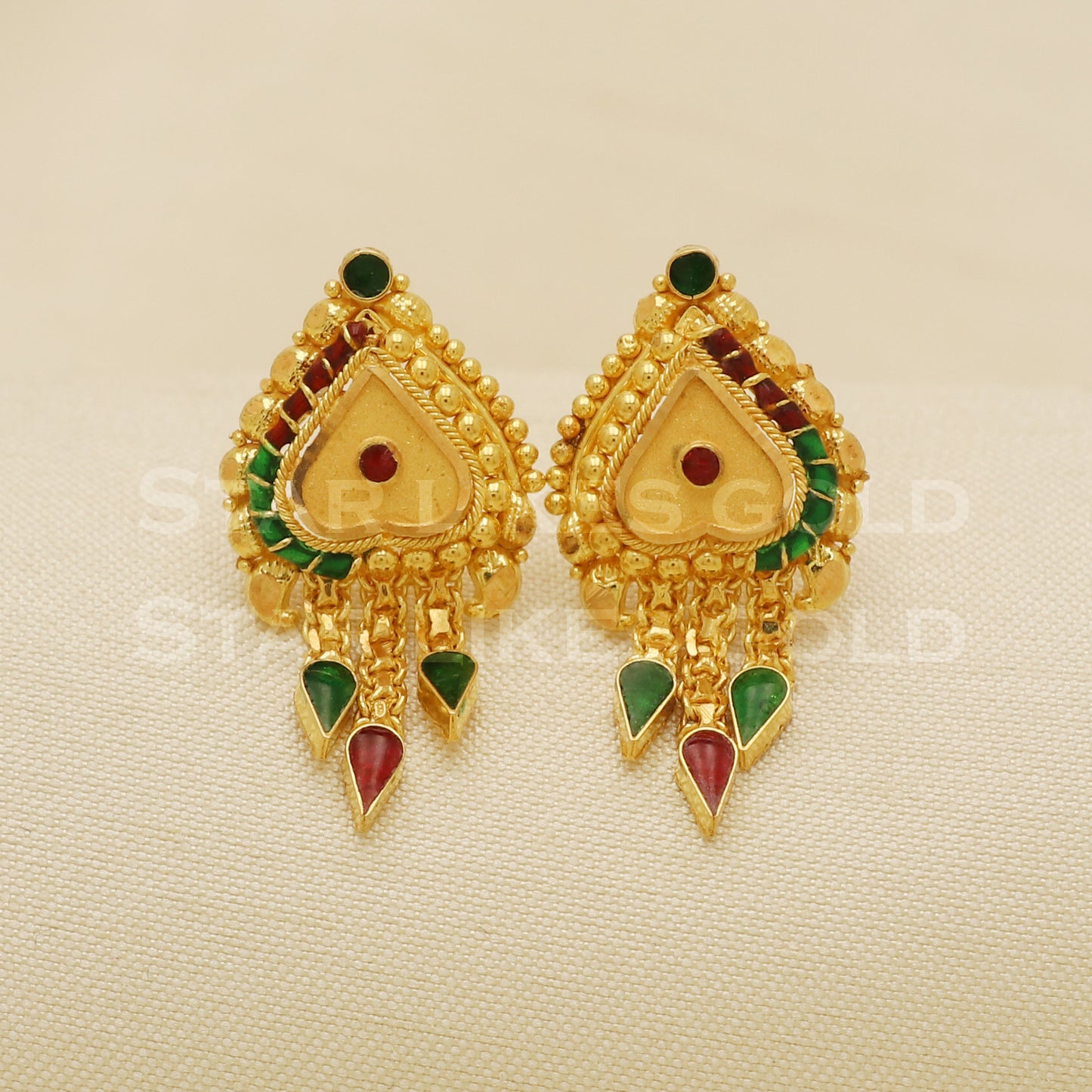 18 karat 18k gold stud earrings jewelry, B1207