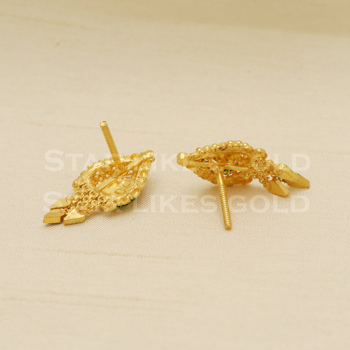 18 karat 18k gold stud earrings jewelry, B1207