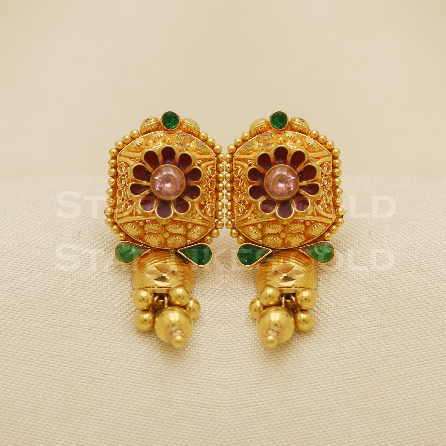 18 karat 18k gold stud earrings jewelry, B1209