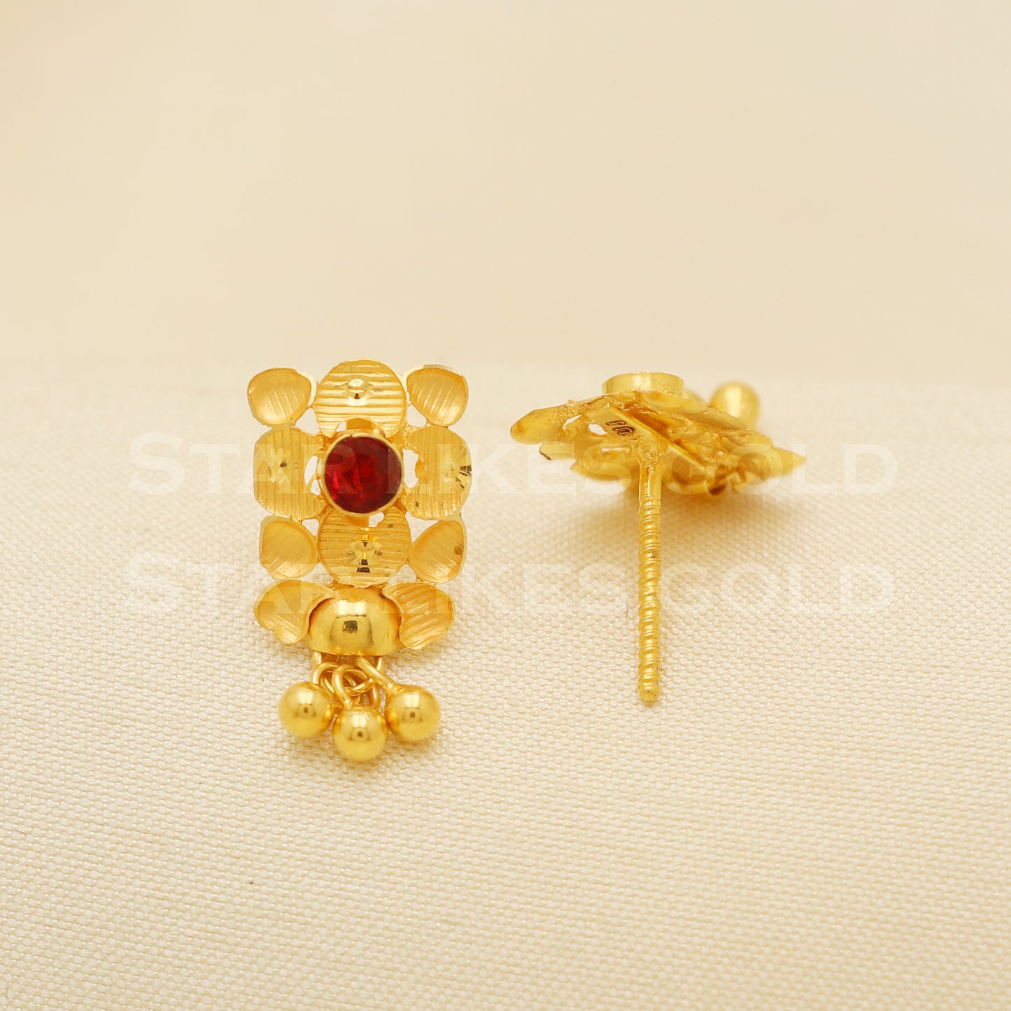 18 karat 18k gold stud earrings jewelry, B1211