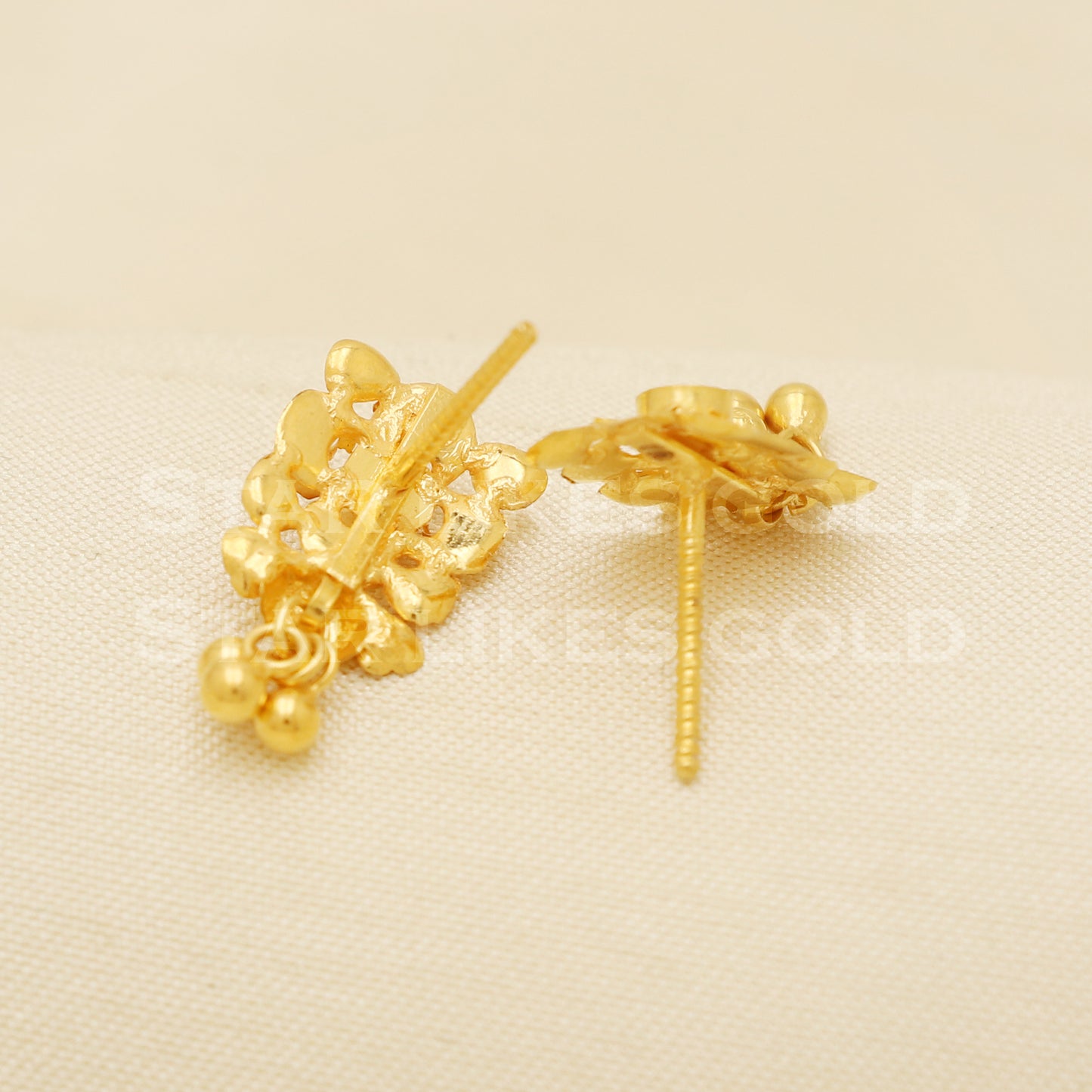 18 karat 18k gold stud earrings jewelry, B1211