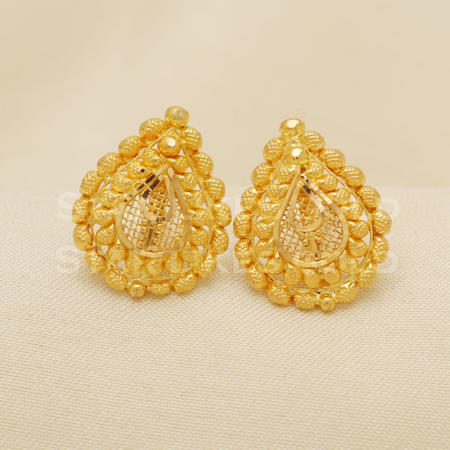 22 karat 22k gold stud earrings jewelry, B1217