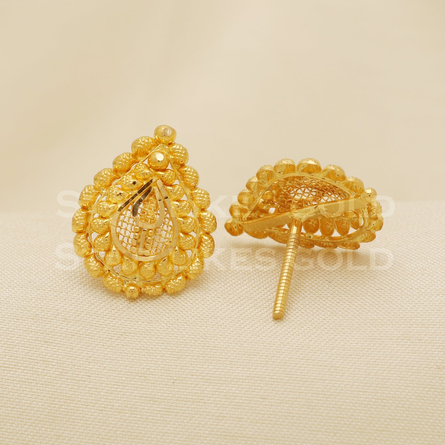 22 karat 22k gold stud earrings jewelry, B1217