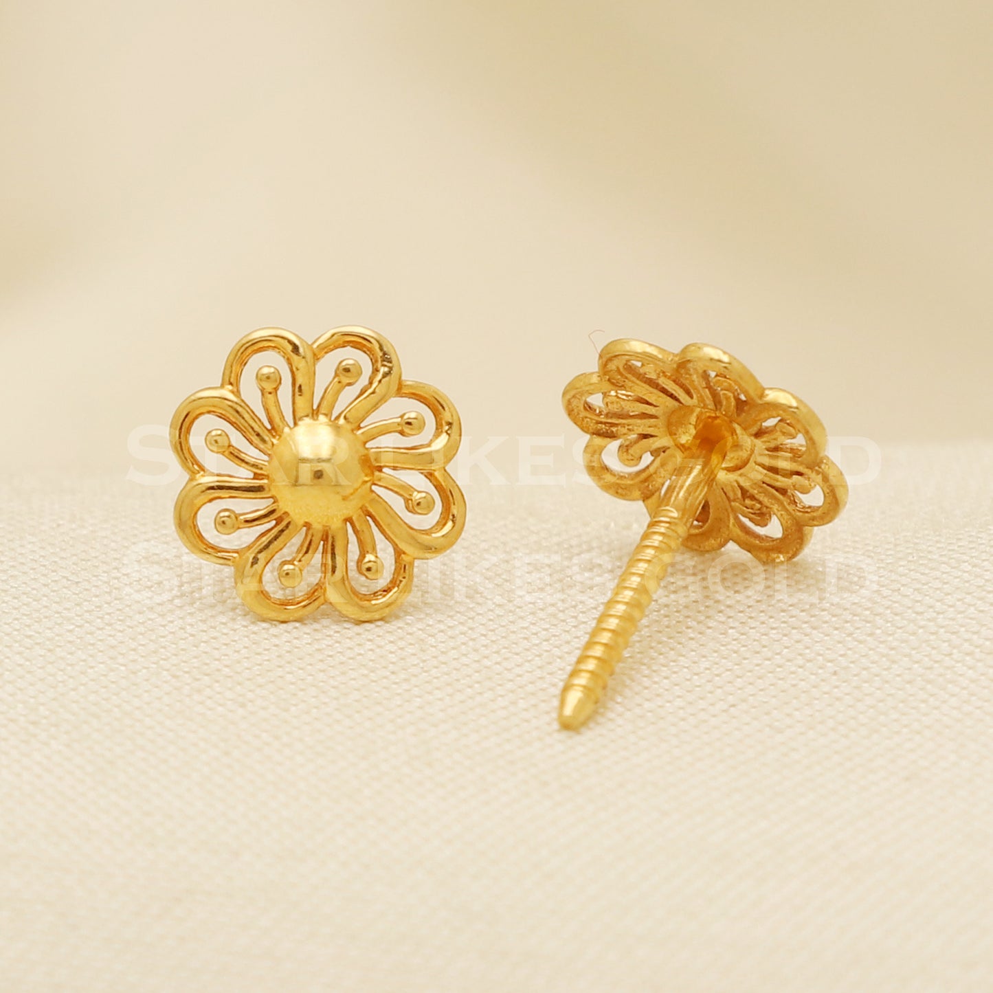 18 karat 18k gold stud earrings jewelry, B1237