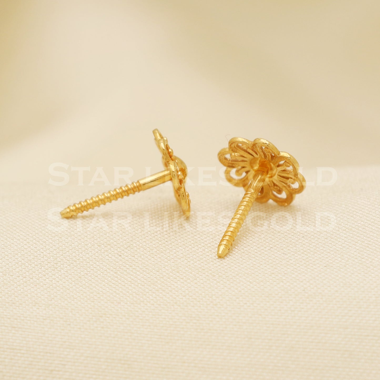 18 karat 18k gold stud earrings jewelry, B1237