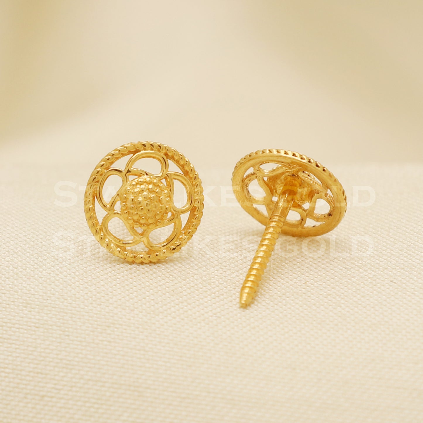 18 karat 18k gold stud earrings jewelry, B1238