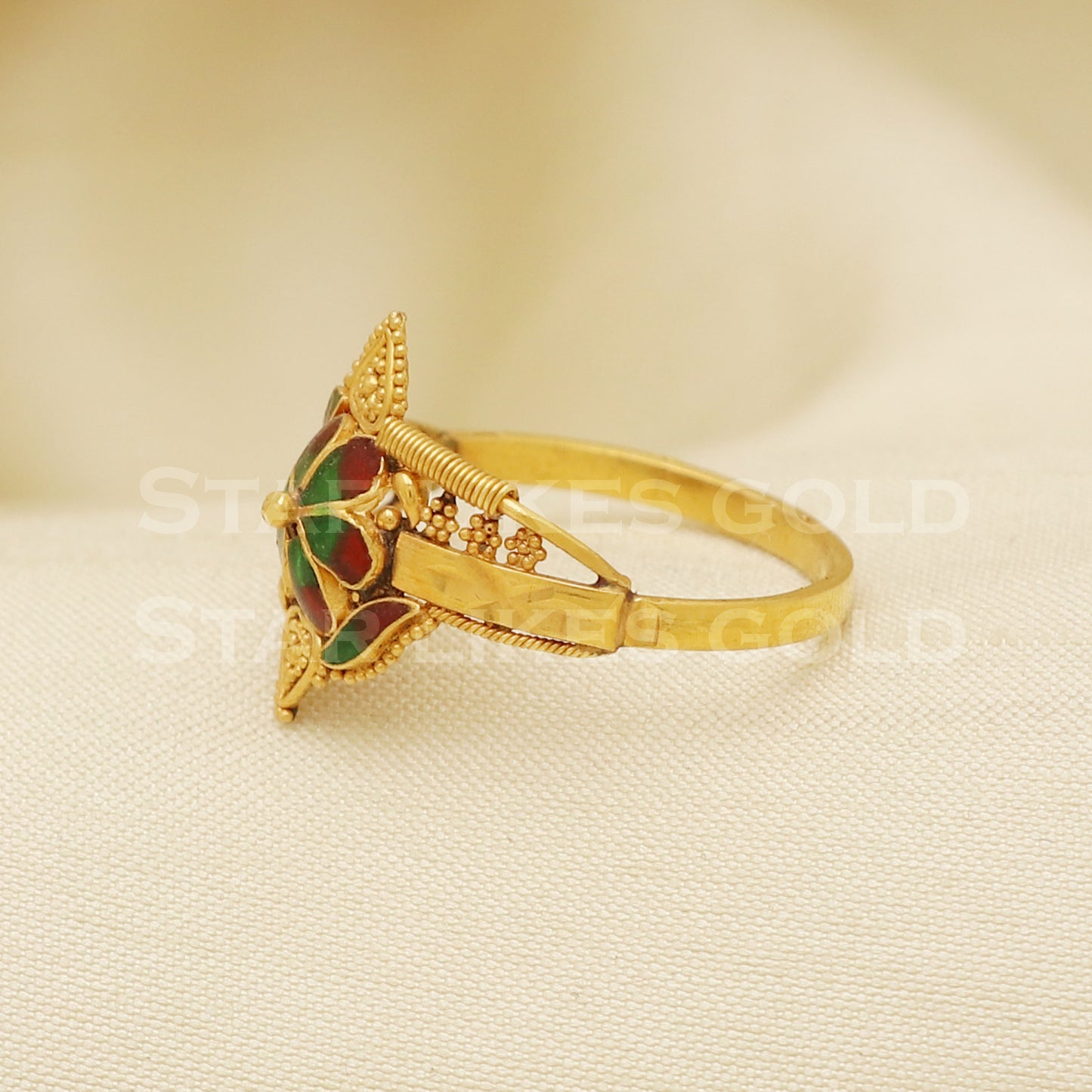 18 karat 18k gold Handmade Ring jewelry, B1268