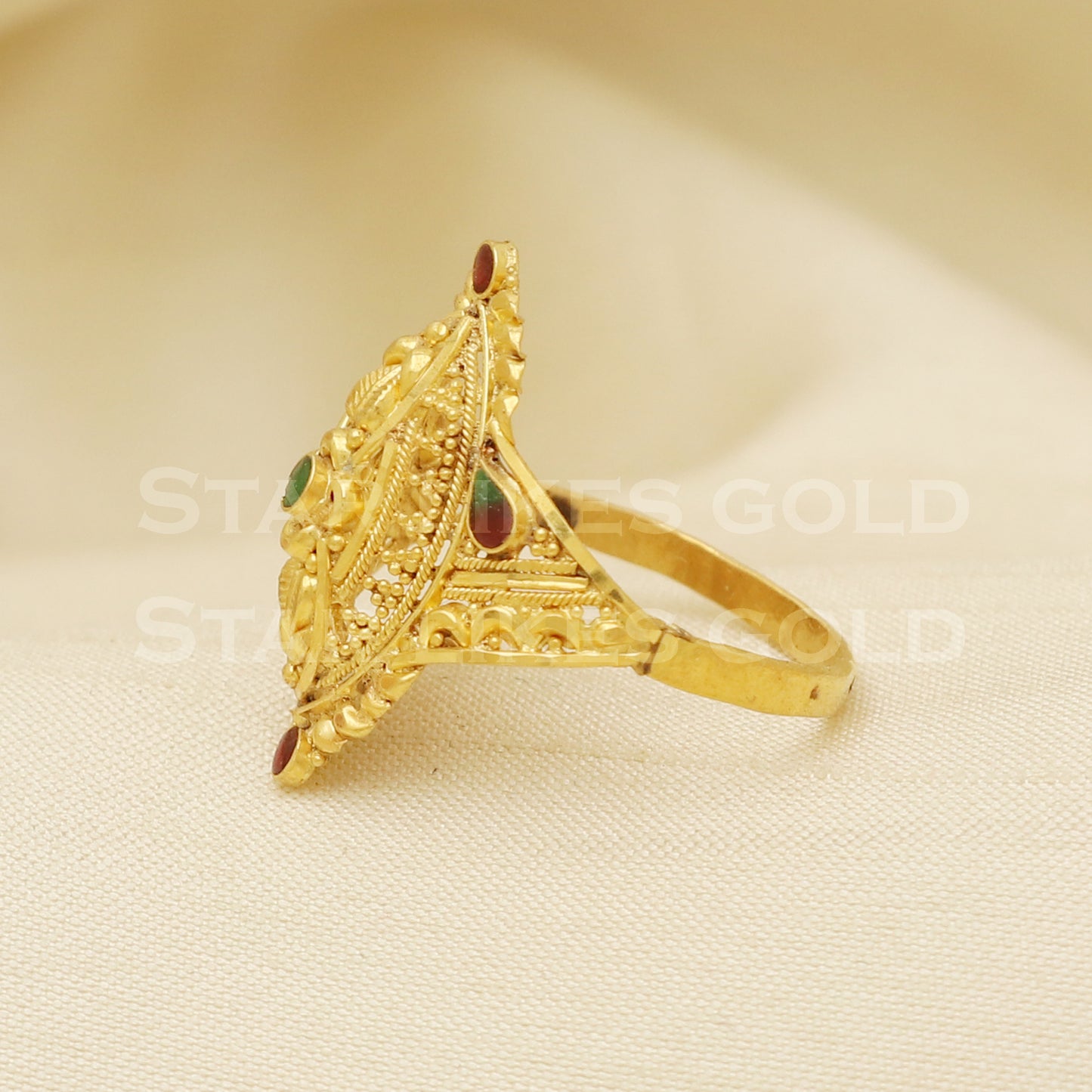 18 karat 18k gold Handmade Ring jewelry, B1270
