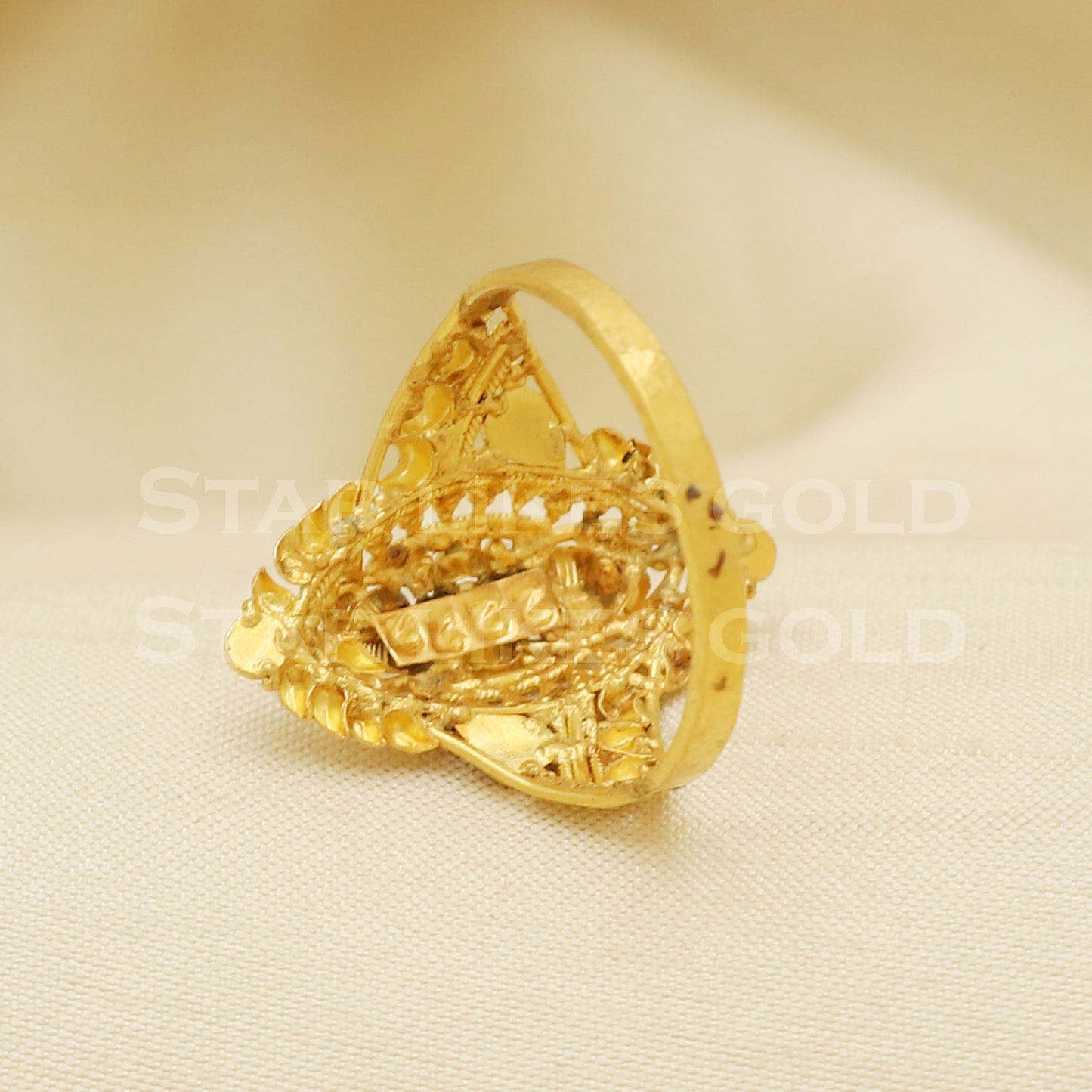 18 karat 18k gold Handmade Ring jewelry, B1270
