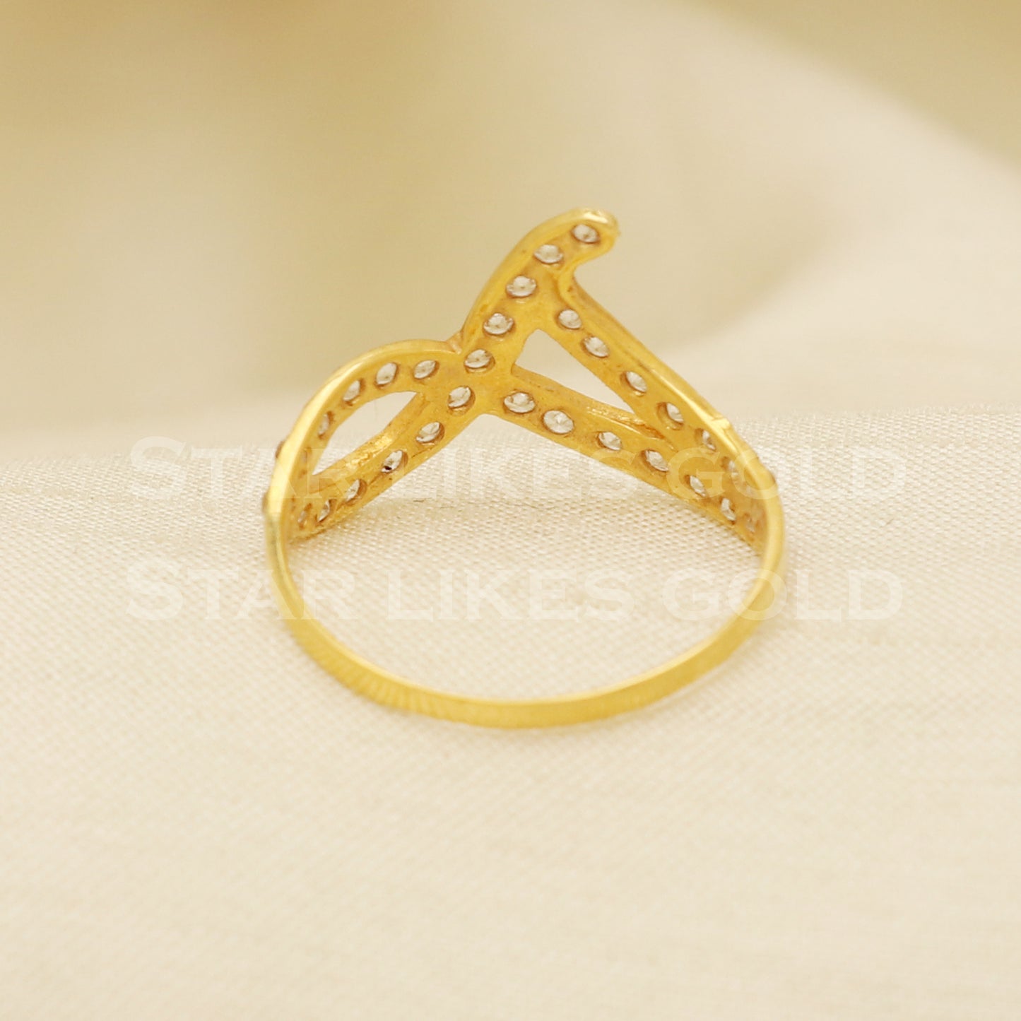 18 karat 18k gold Handmade Ring jewelry, B1276