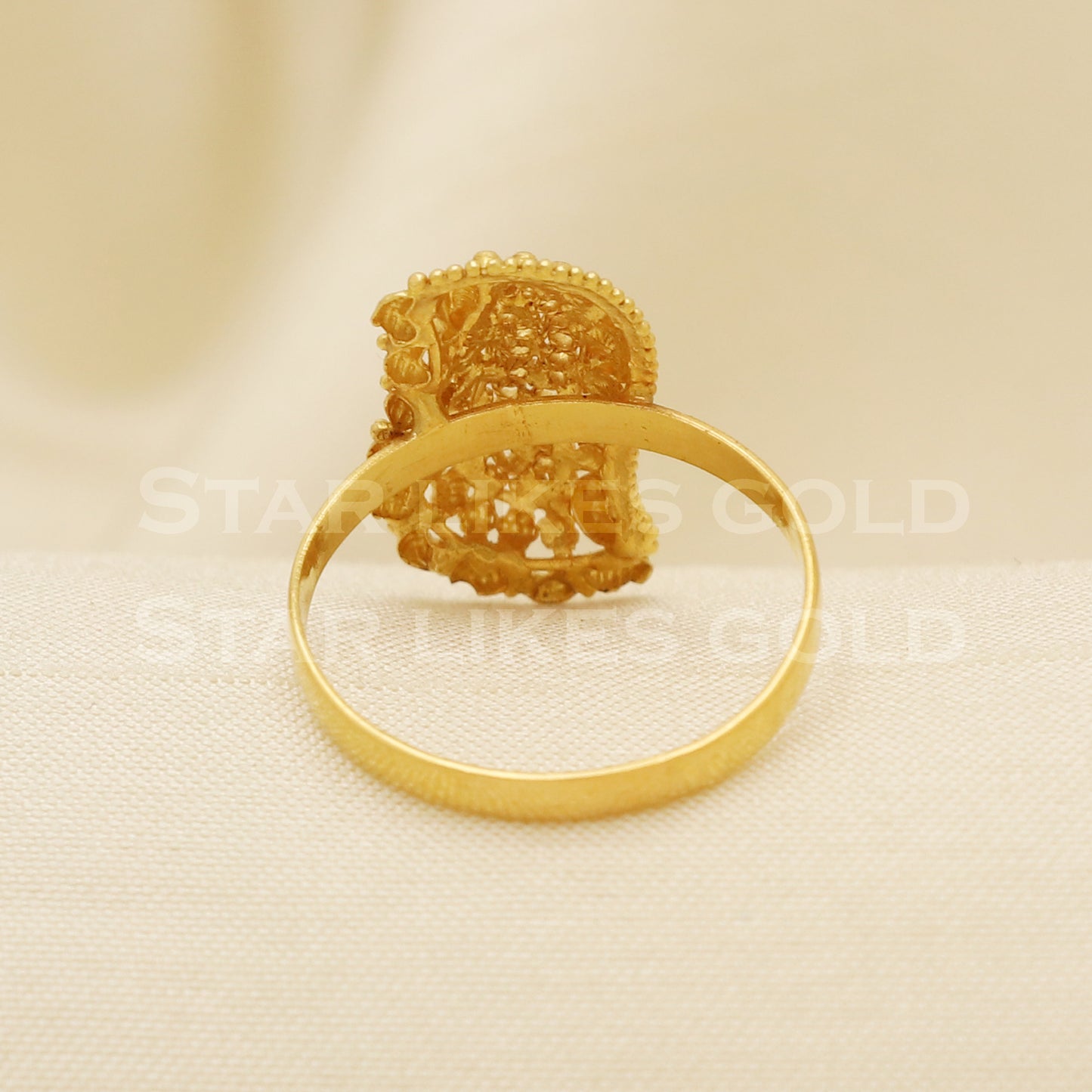 18 karat 18k gold Handmade Ring jewelry, B1304