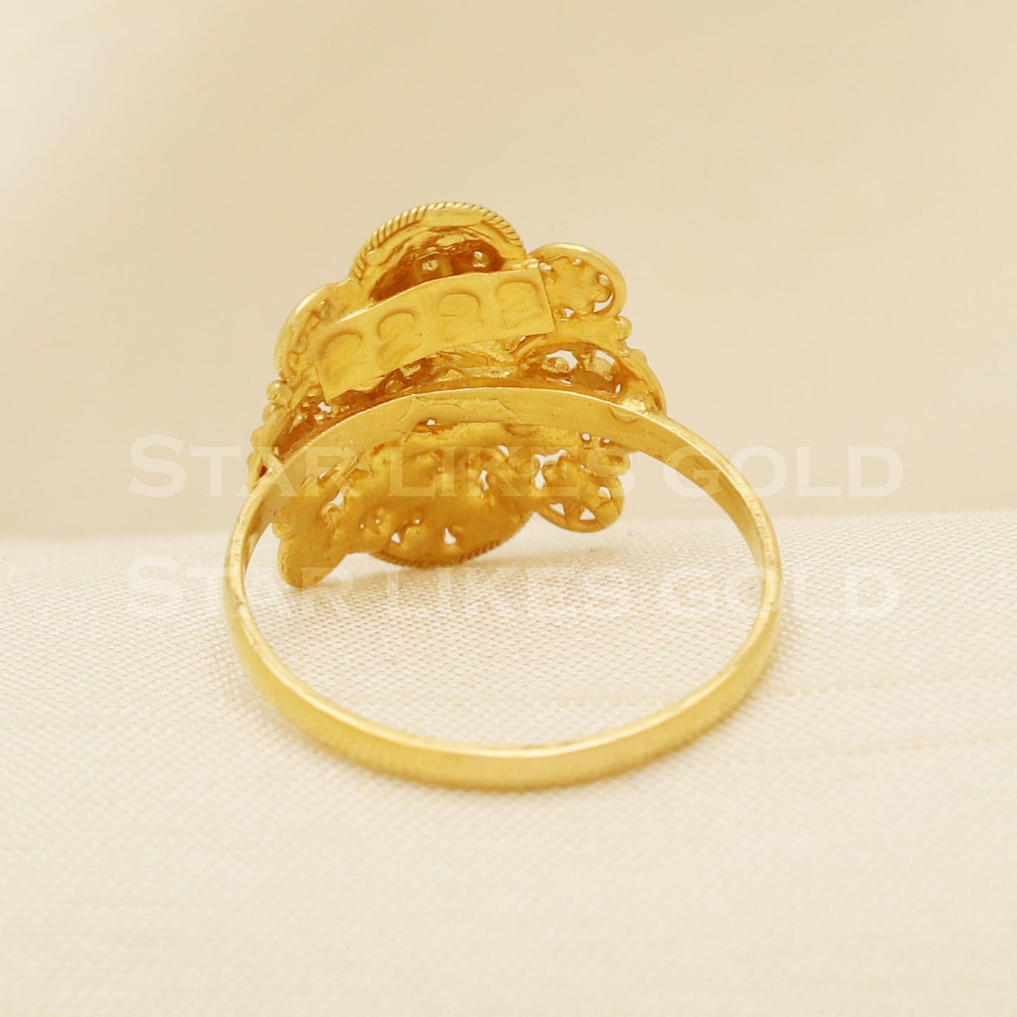 18 karat 18k gold Handmade Ring jewelry, B1309