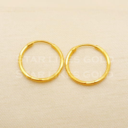 18 karat 18k gold bali hoop earrings, B1498