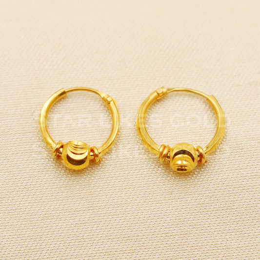 18 karat 18k gold bali hoop earrings, B1509