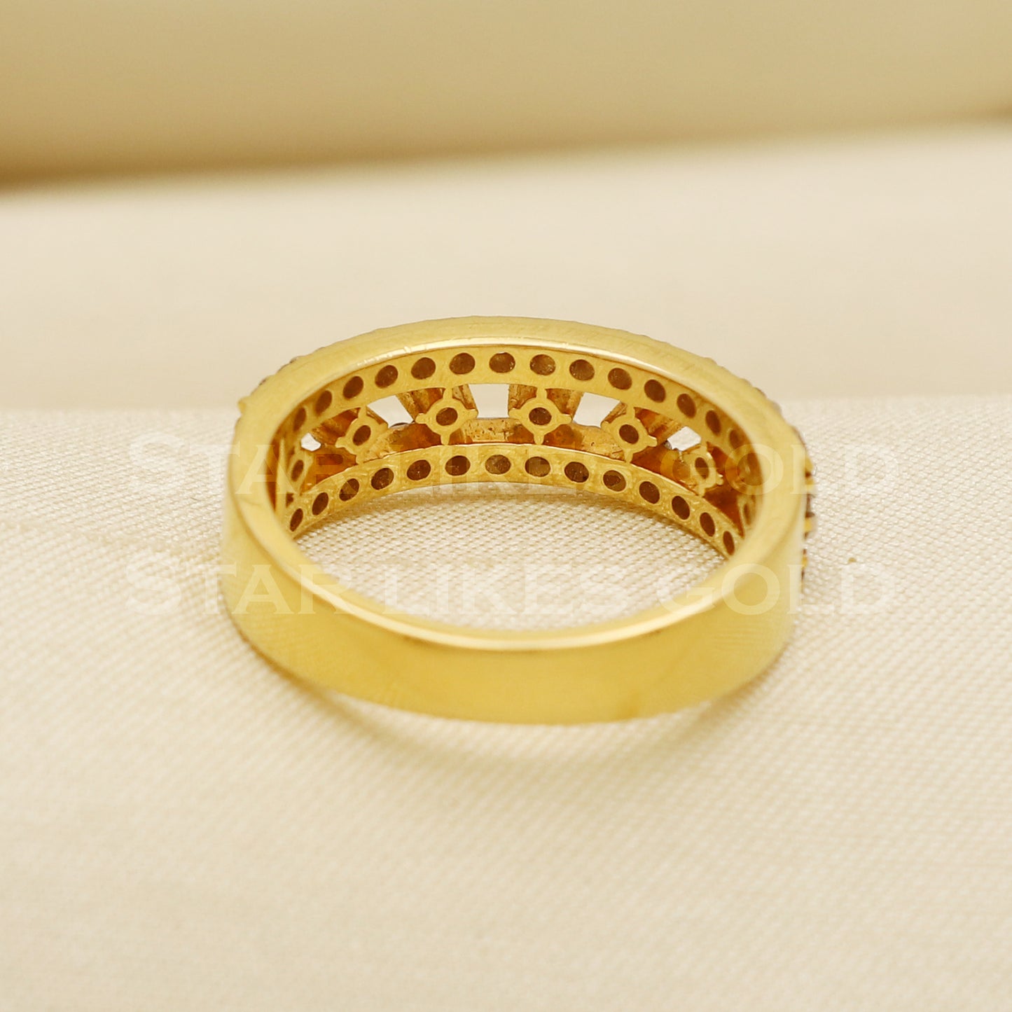 Handmade Natural Diamond Ring from India,18K gold Wt 4.81g, Diamond 0.74cts, Ring Size US All, width 6mm, PR1014