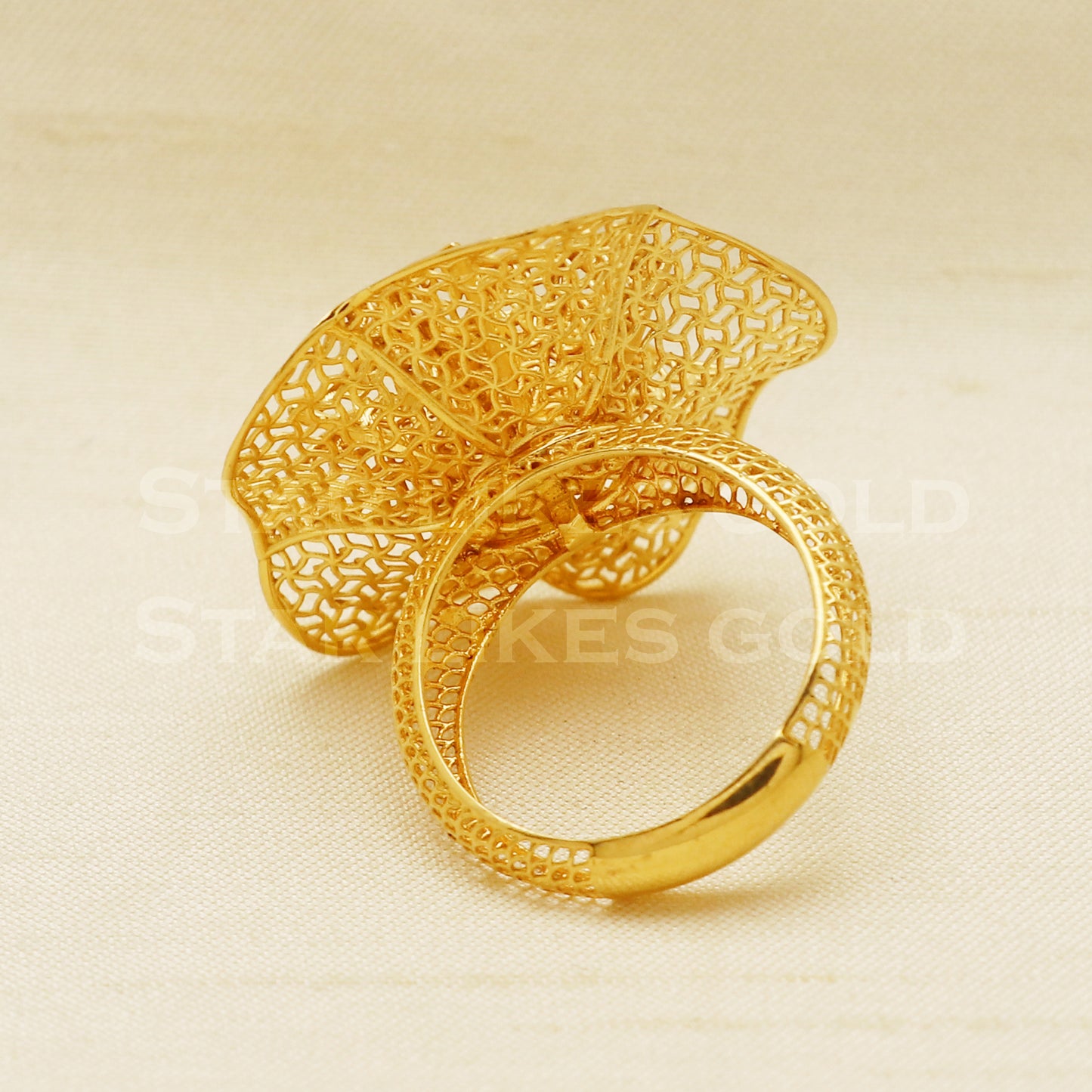 18 karat 18k gold Filigree Ring Jewelry, PR1036