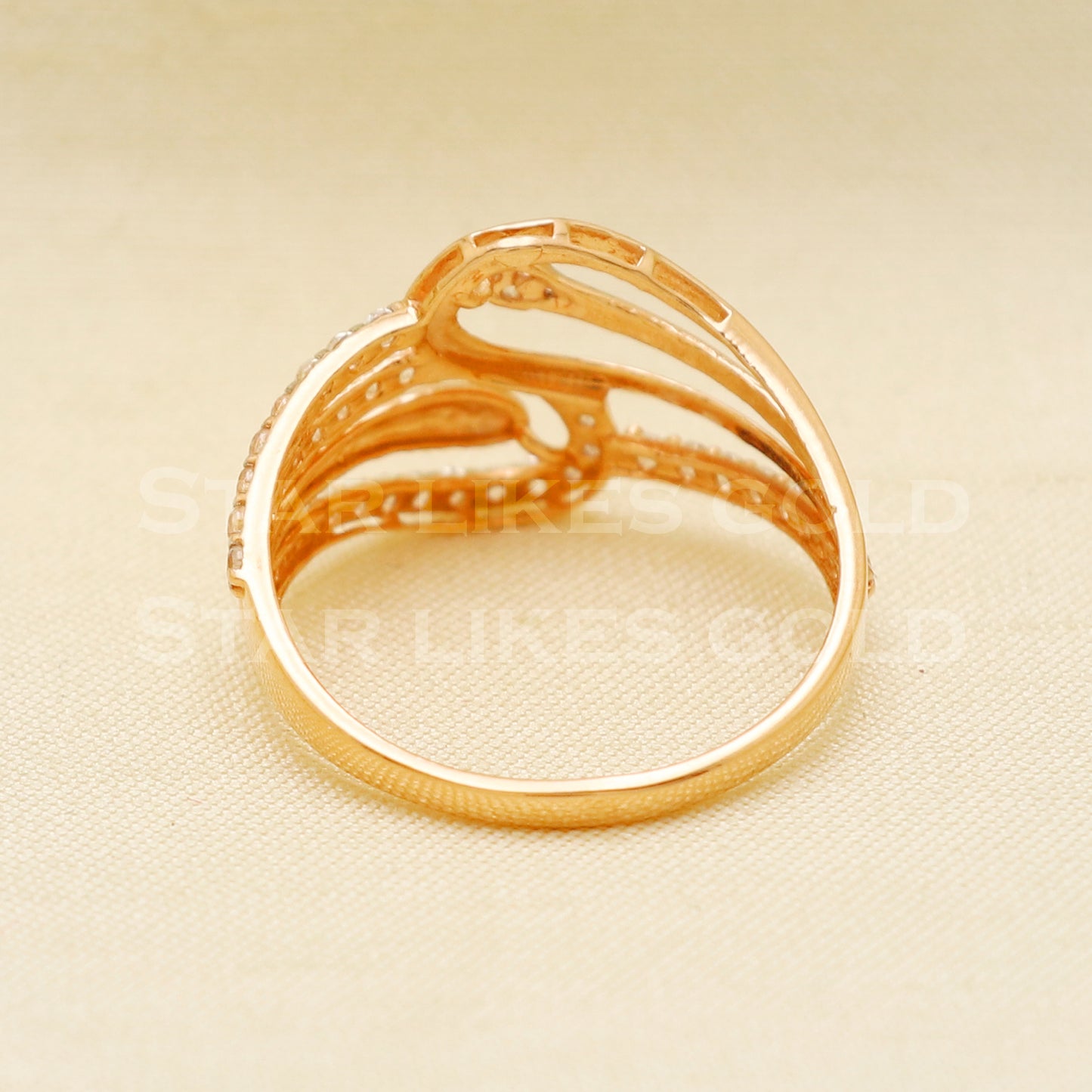 Stunning Zircons 18 karat 18k Gold Ring Jewelry, PR1094