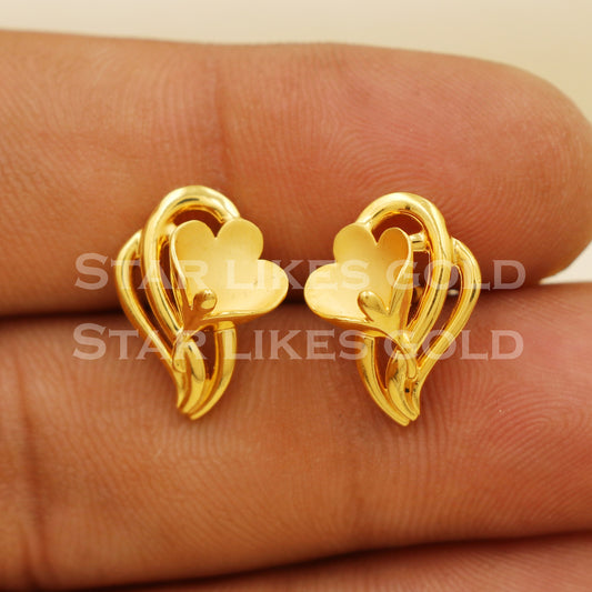 Stunning 22k 22 karat gold stud earrings, PR1287