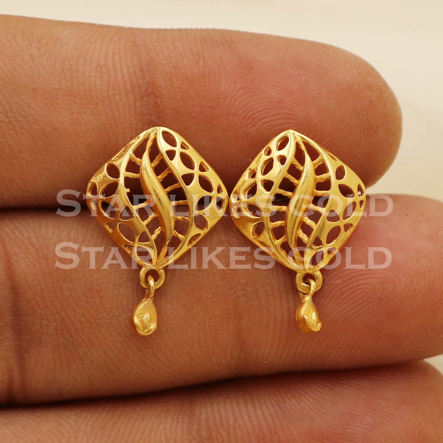 Beautiful 22k 22 karat gold dangle earrings, PR1291