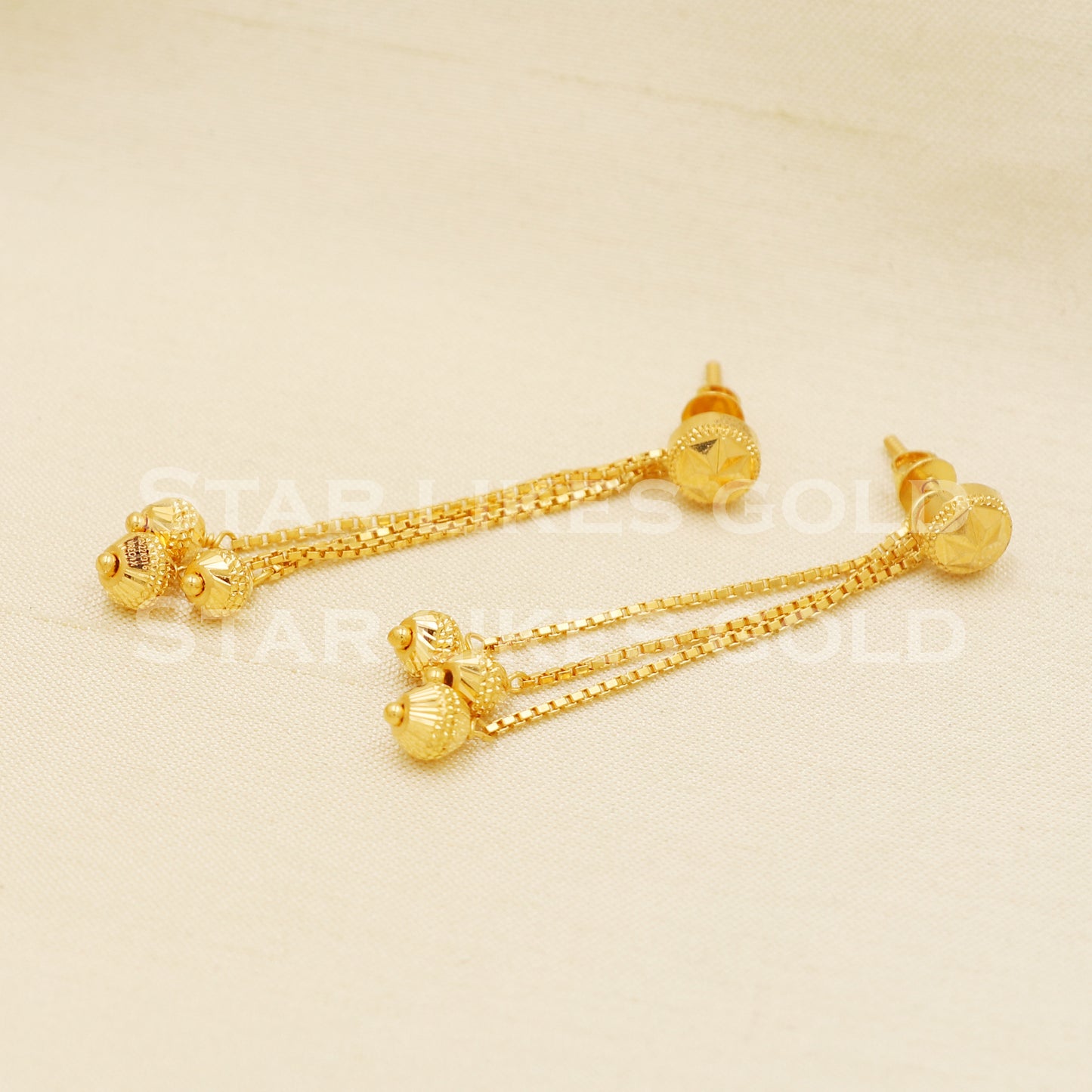 Stunning 22k 22 karat gold dangle earrings, PR1299