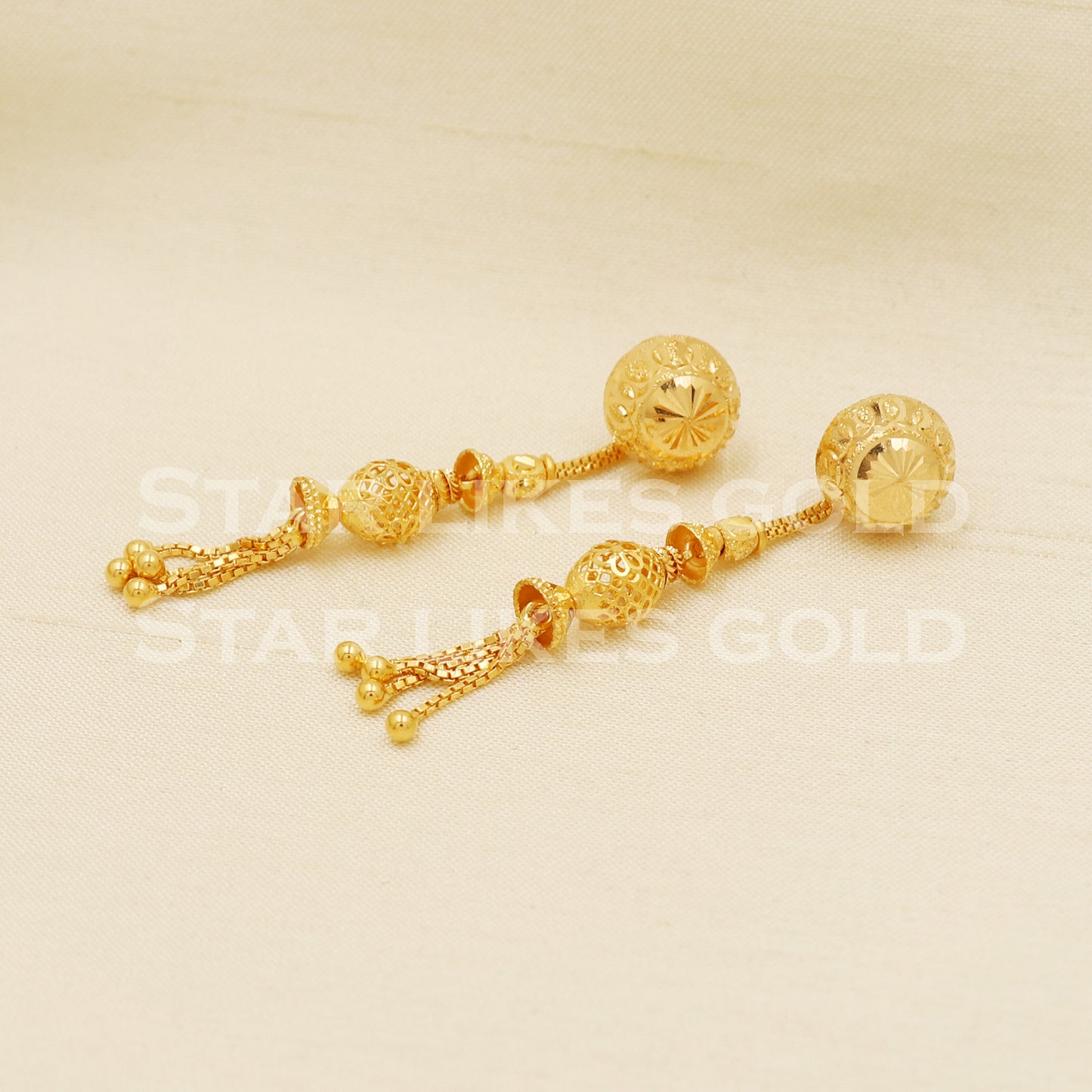 Stunning 22k 22 karat gold dangle earrings, PR1300