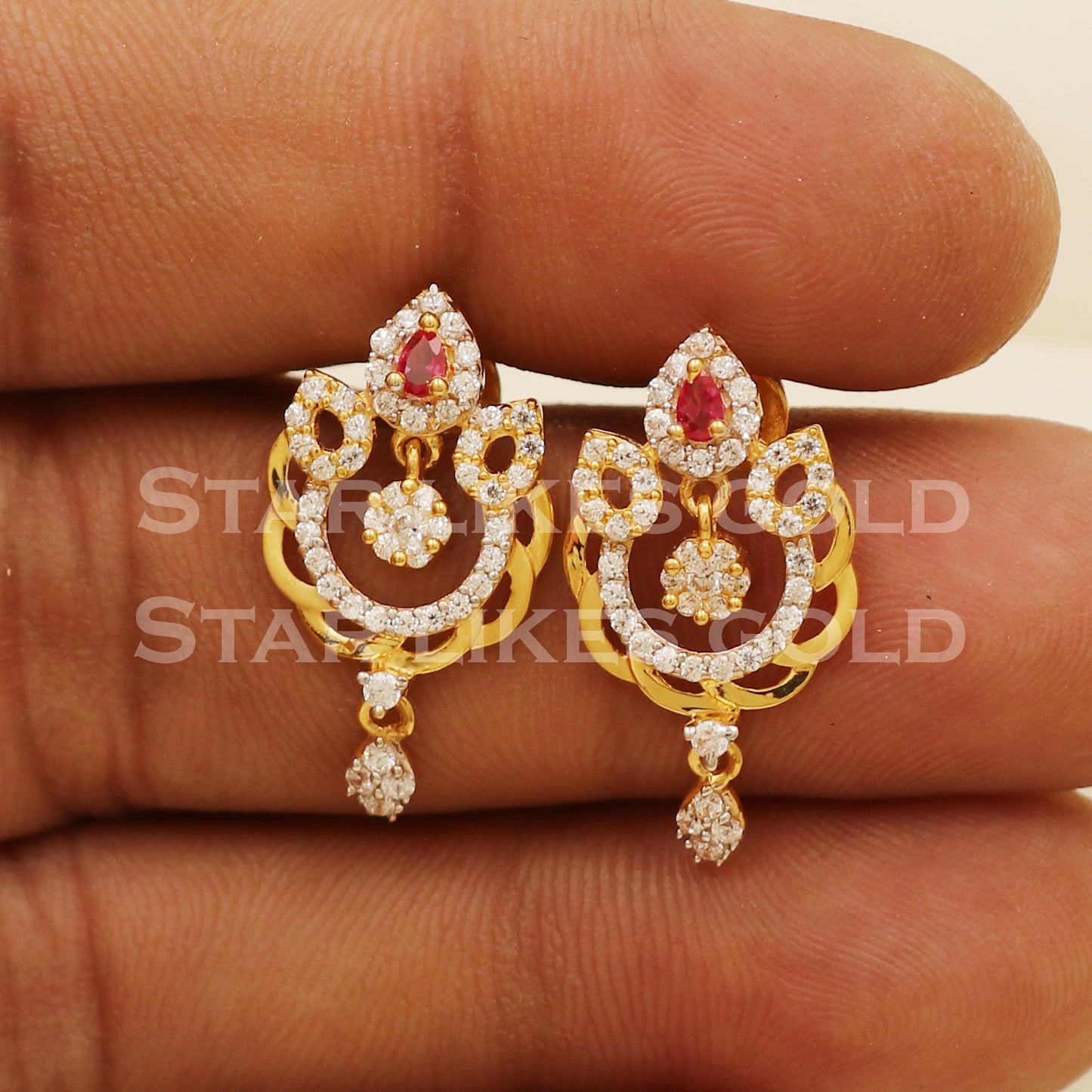 Stunning 22k 22 karat gold zircons stud earrings, PR1303