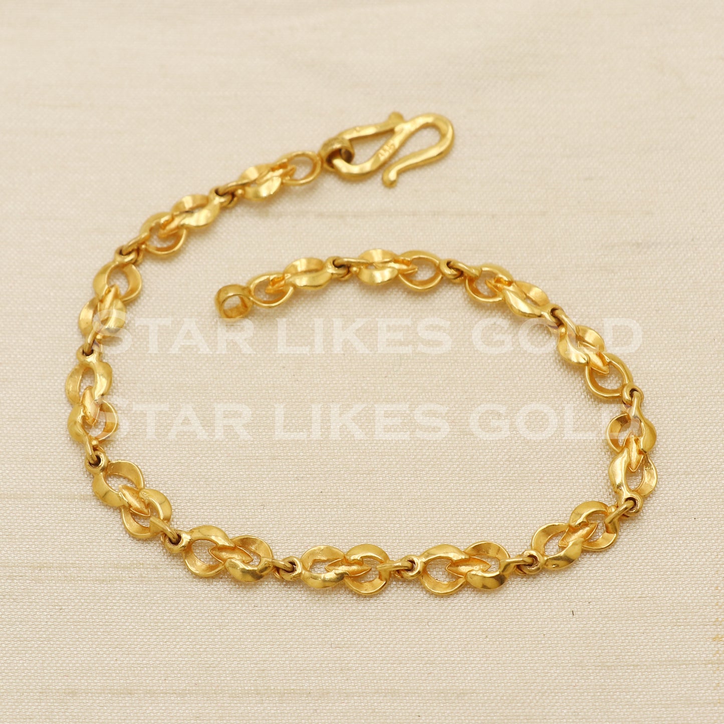 Hallmarked 22 karat 22k gold Women Bracelet jewelry, PR1538