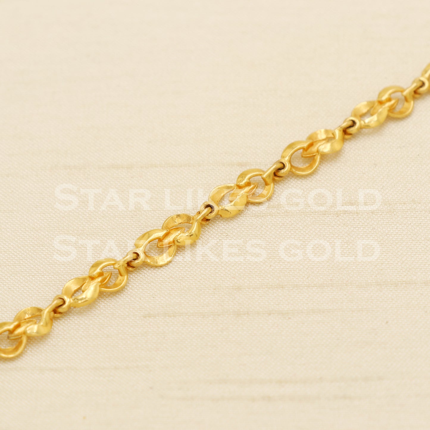 Hallmarked 22 karat 22k gold Women Bracelet jewelry, PR1538