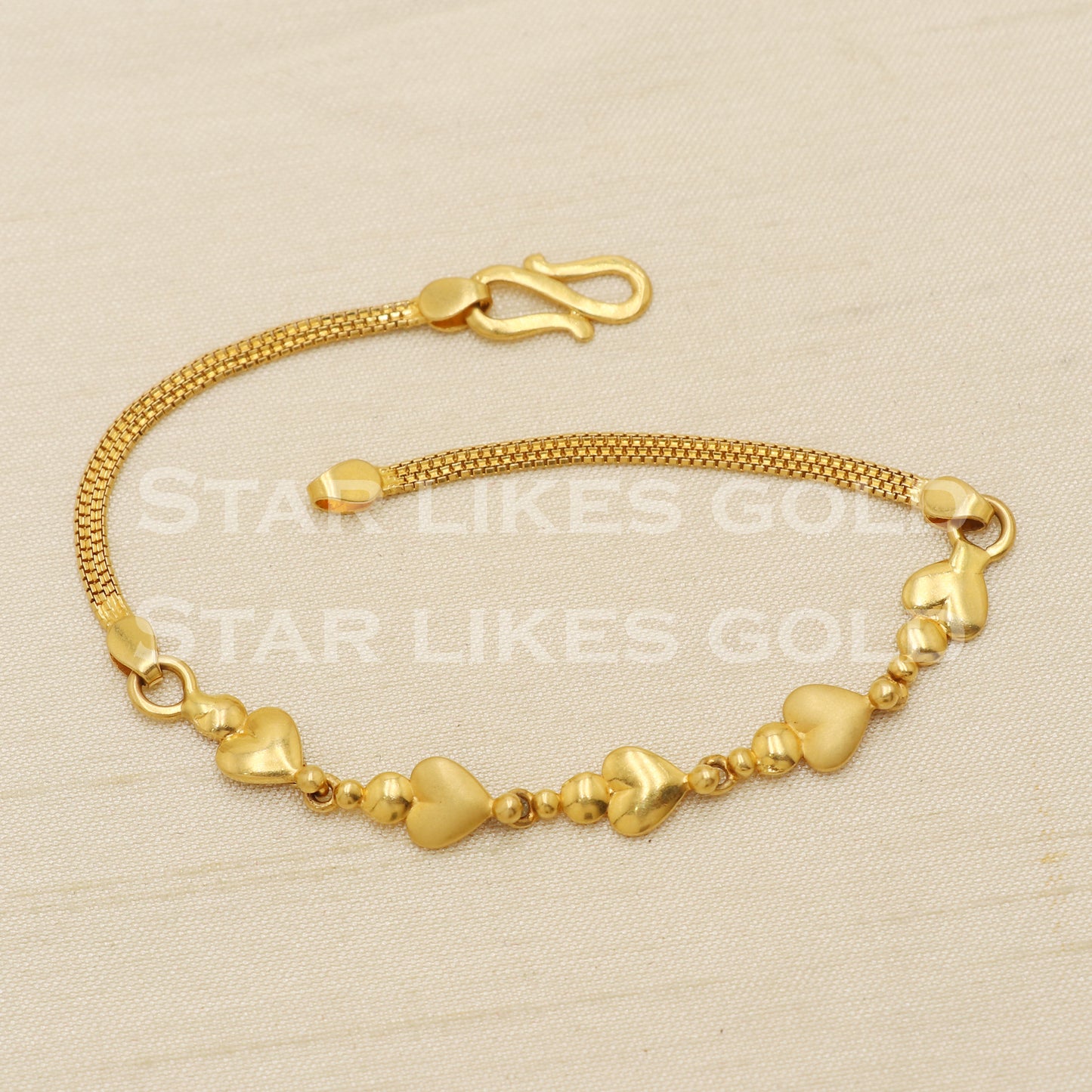 Hallmarked 22 karat 22k gold Women Heart Bracelet jewelry, PR1540