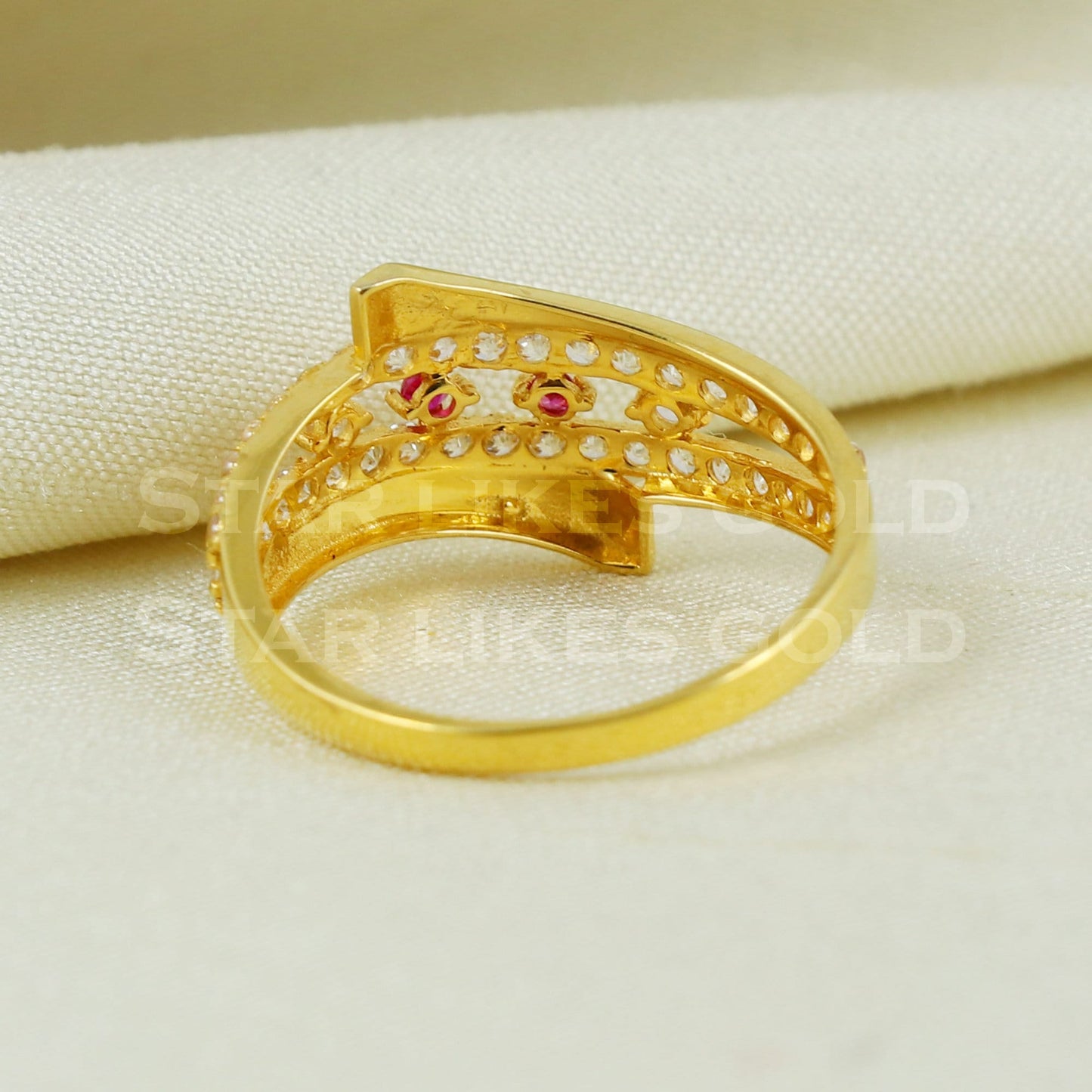 Elegant 18k Gold Ruby & CZ Stone Ring | Modern Wave Design Jewelry, B1043