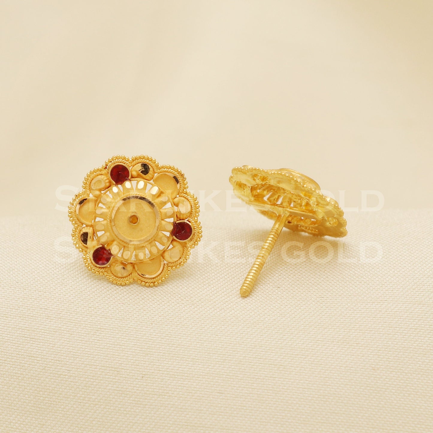 Hallmark 22k Gold Traditional Meenakari Stud Earrings with Red Enamel, B1222