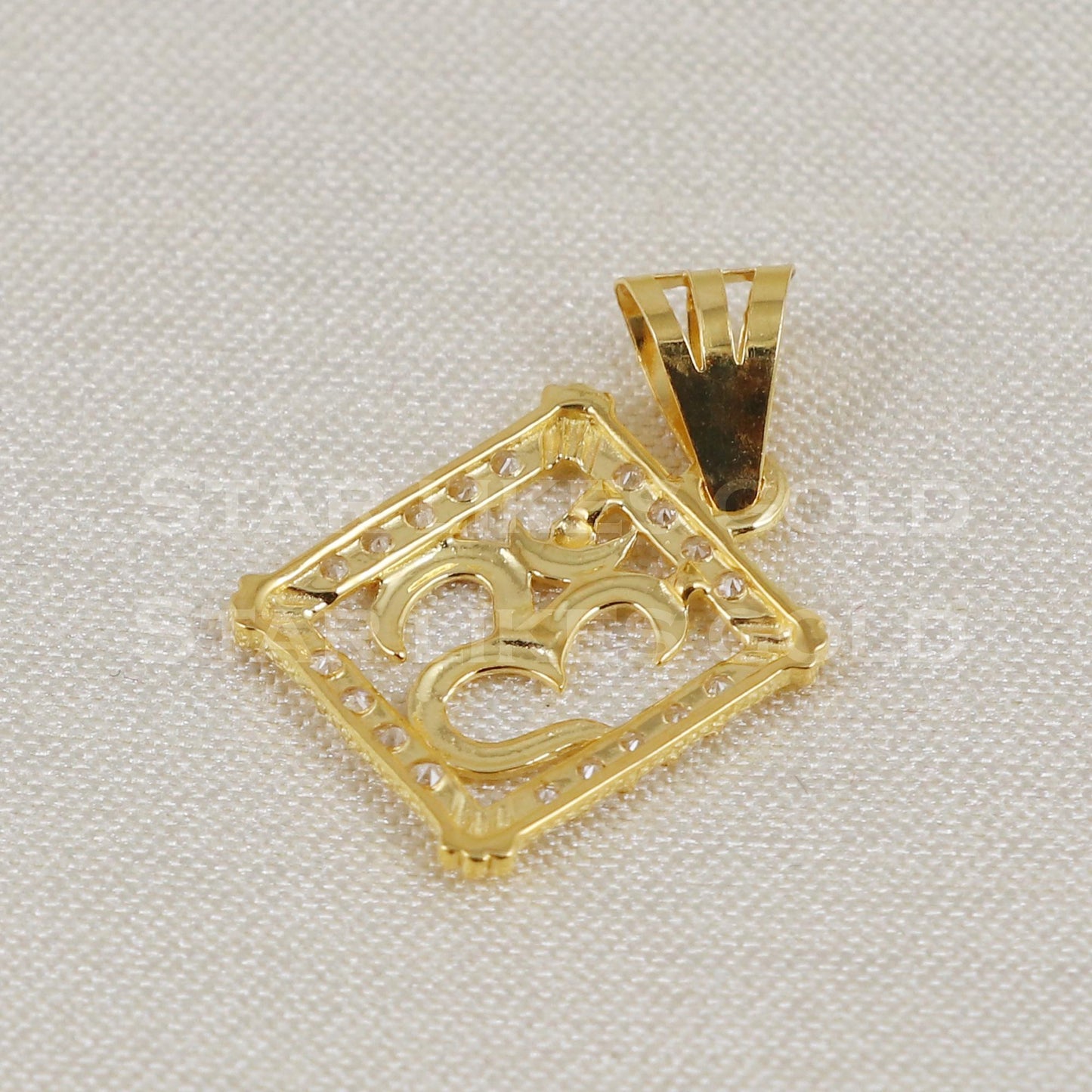 om 18k Yellow Gold Pendant Indian Handmade Jewelry