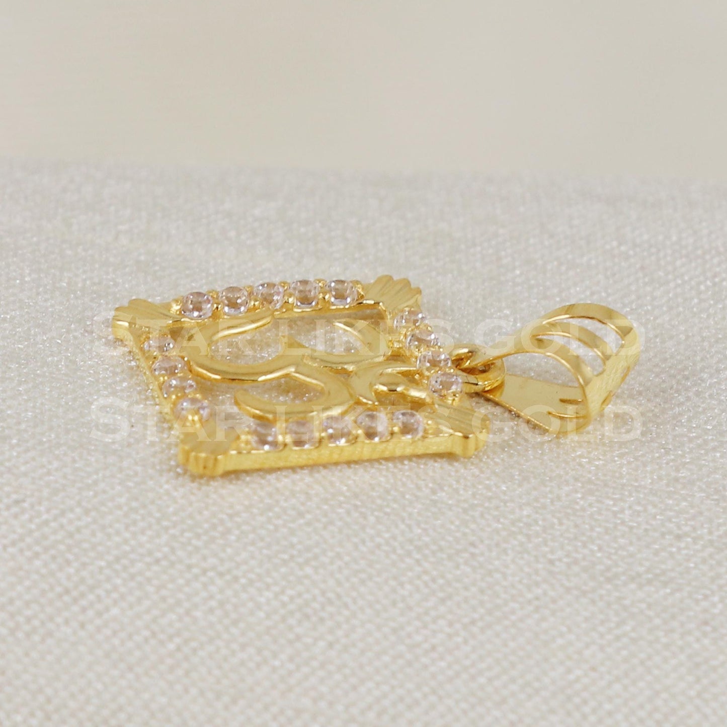 om 18k Yellow Gold Pendant Indian Handmade Jewelry