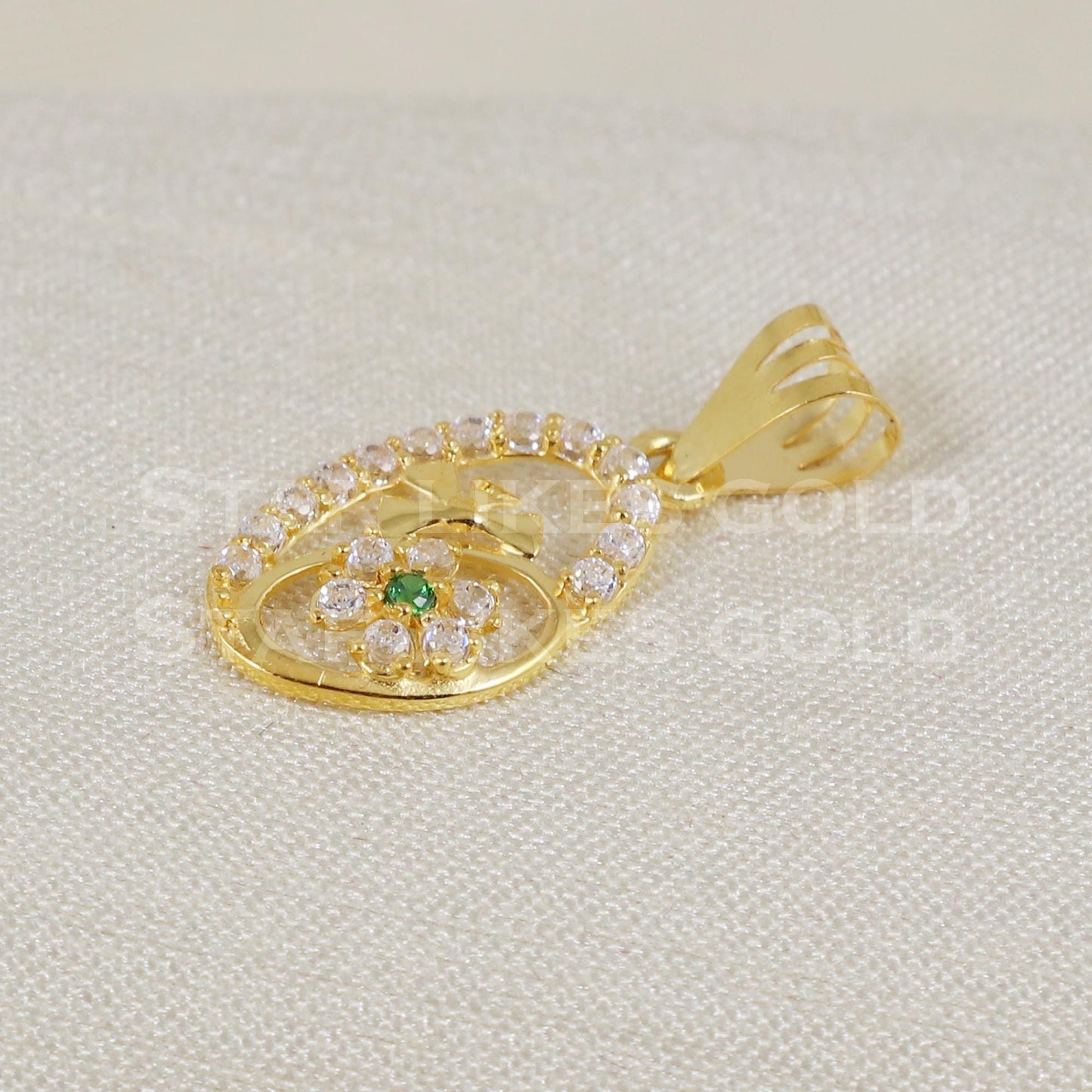 Flower 18k Yellow Gold Pendant Indian Handmade Jewelry