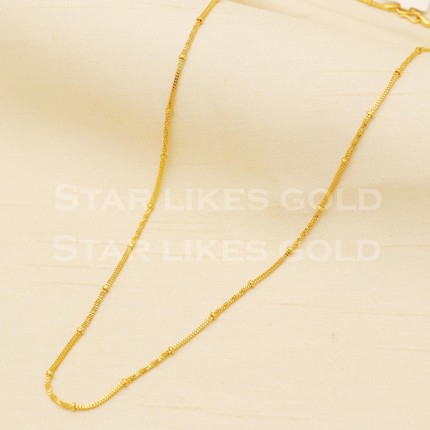 22k Hallmark Gold Delicate Mesh Chain with Elegant Gold Beads, B1435