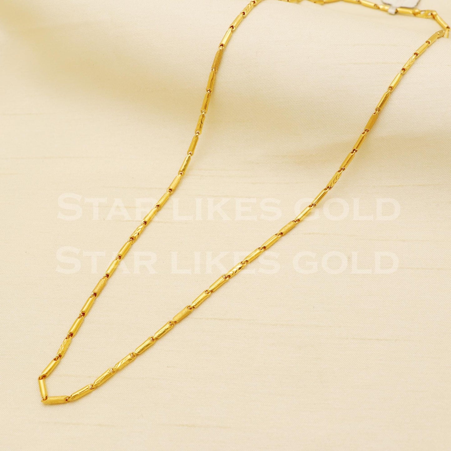 Stunning 18k Hallmark Gold Lightweight Daily Wear Neckpiece, B1456