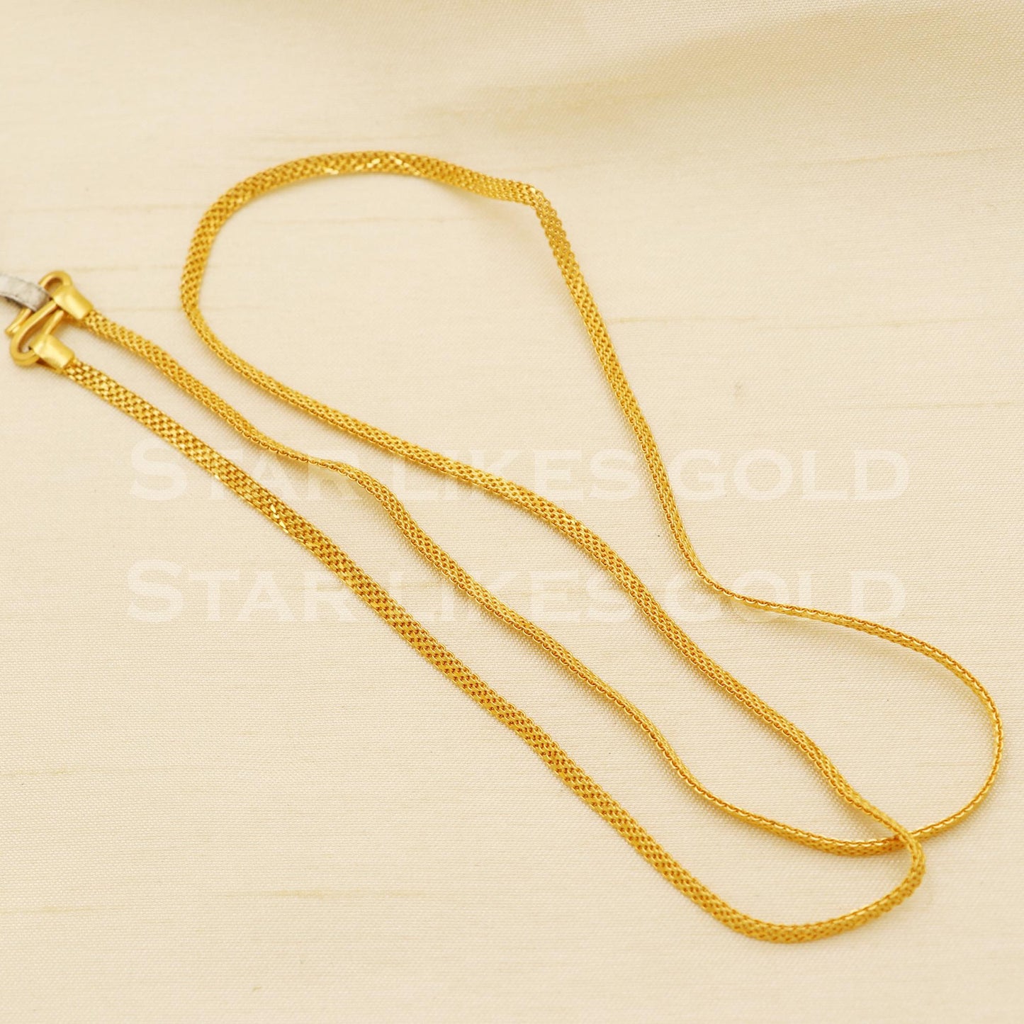22k Hallmark Gold Sleek Fine Mesh Foxtail Chain for Daily Wear, B1460