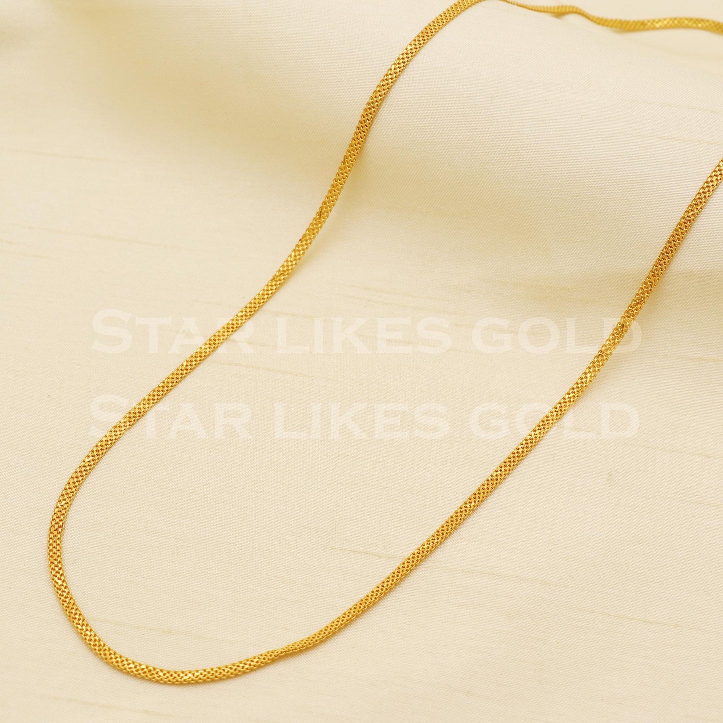 22k Hallmark Gold Sleek Fine Mesh Foxtail Chain for Daily Wear, B1460